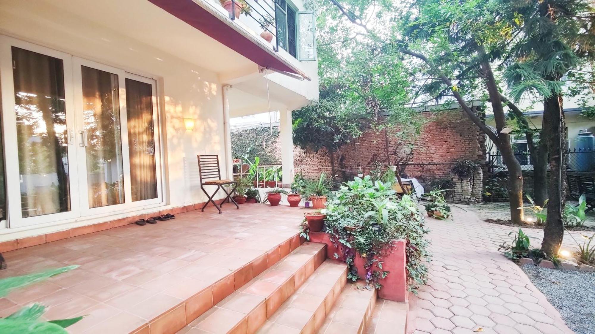 Nextdoor Guest house *