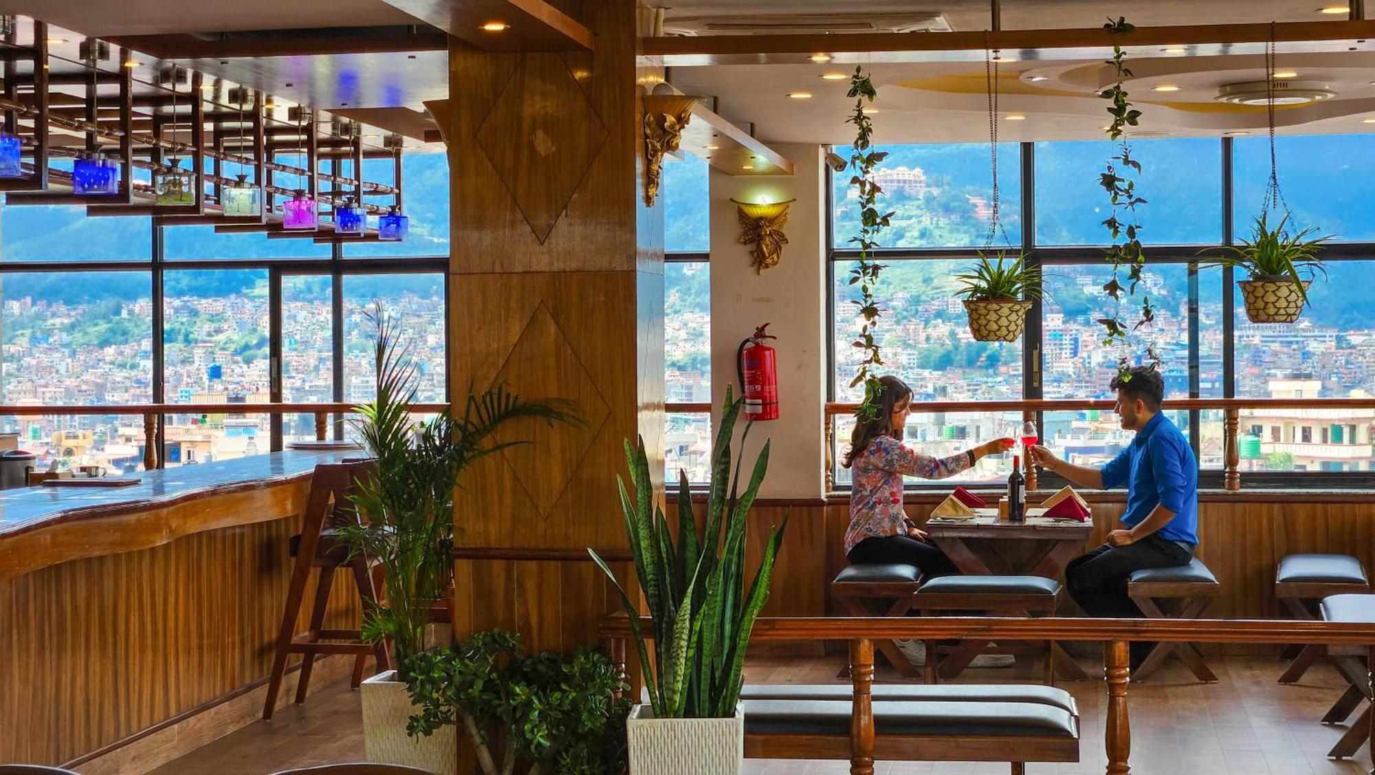 Hotel Drishya 3*