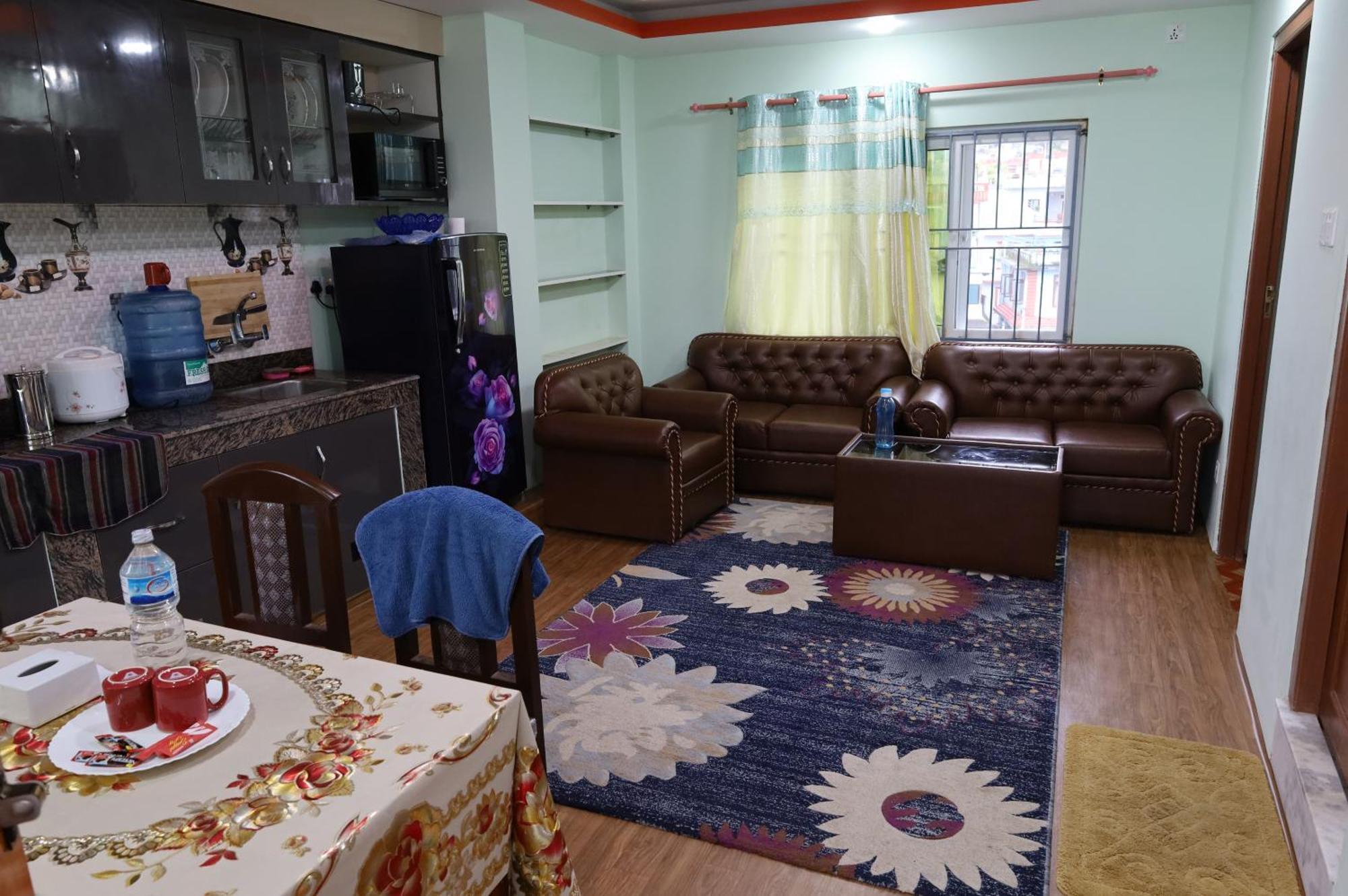 Apartment Expediya House - Full Furnish 2 Bhk Roof Flat In