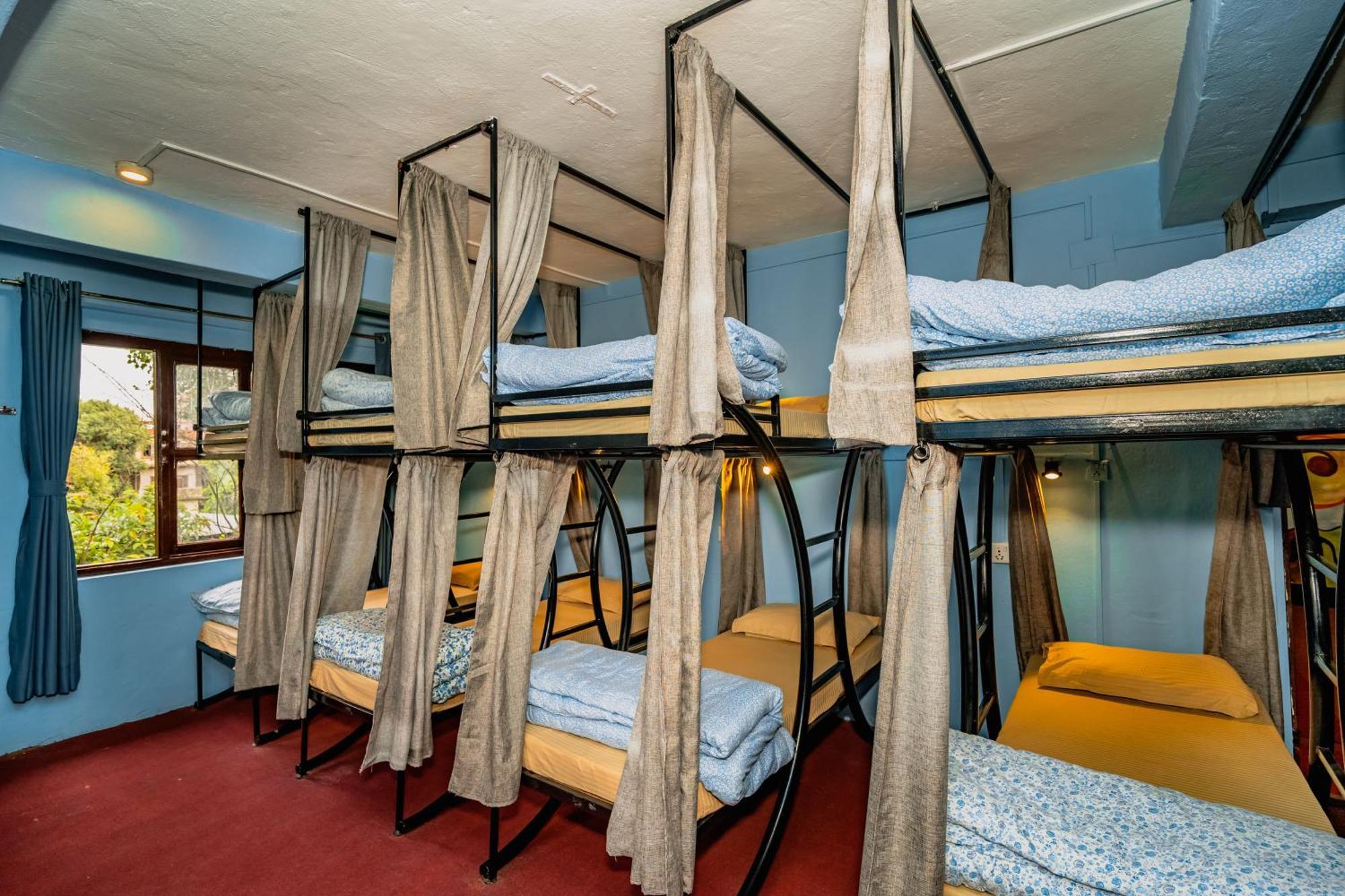 Hostel Rest Up *