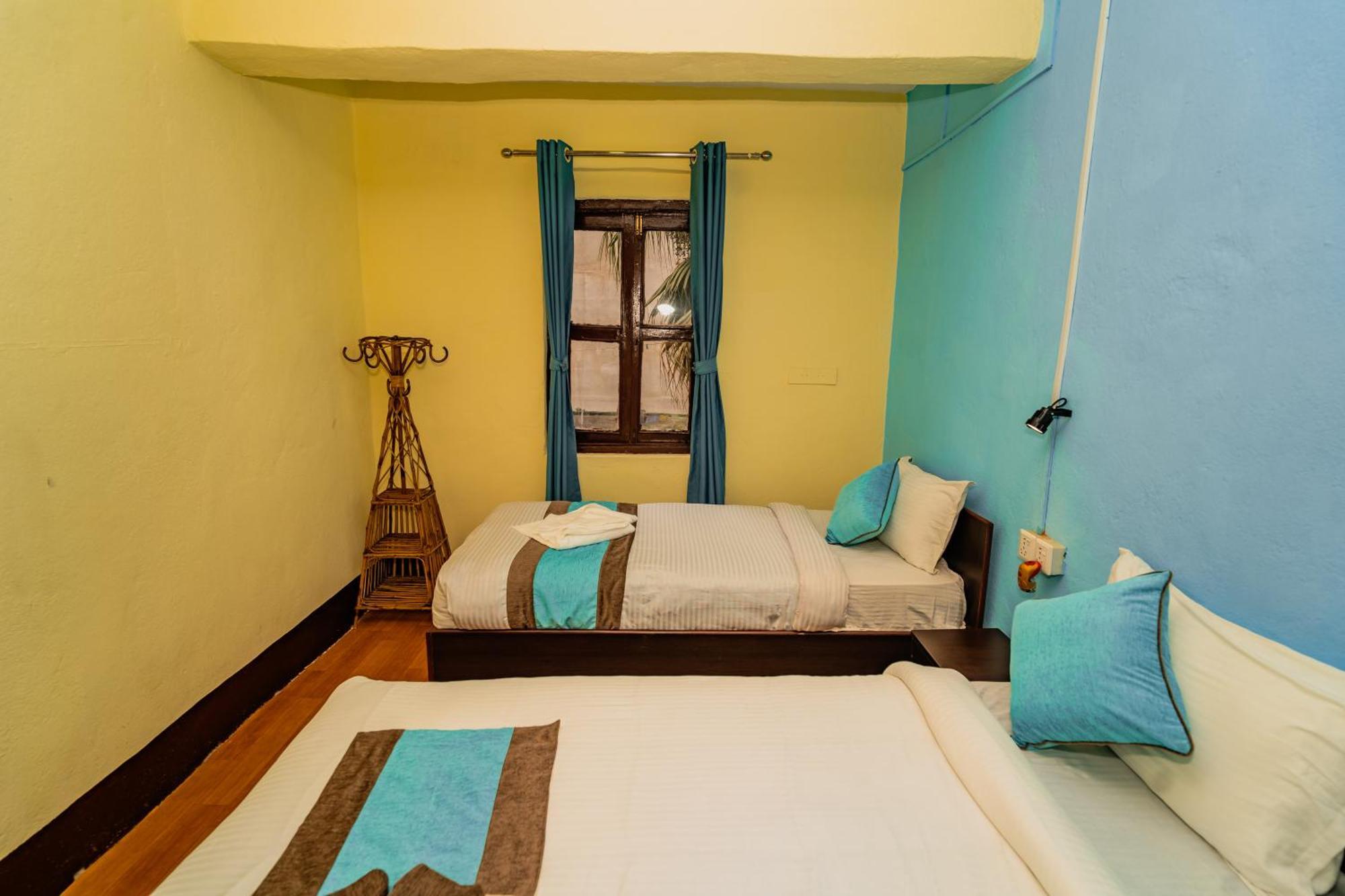 Rest Up Hostel *