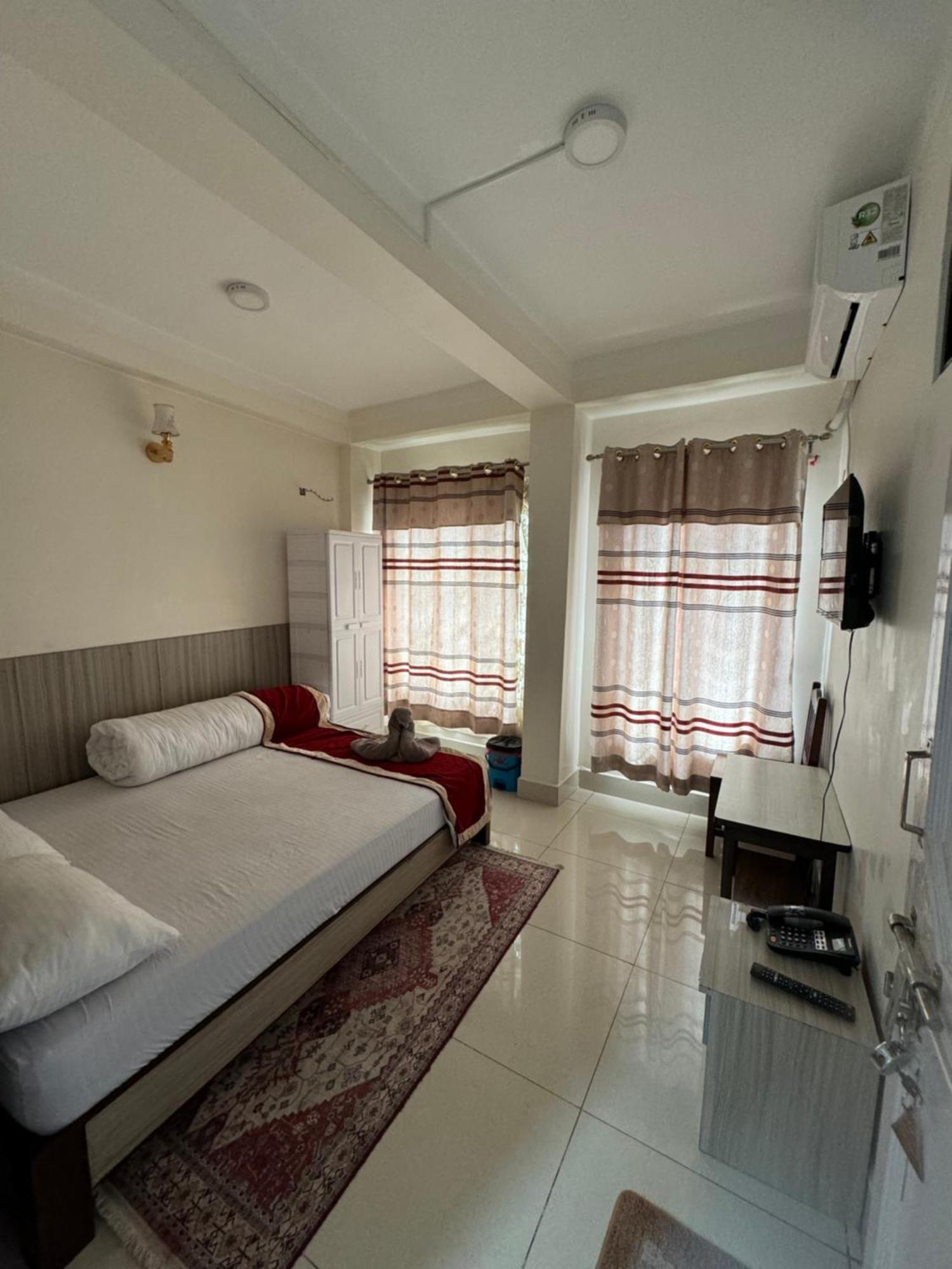 Om Bramha Hotel