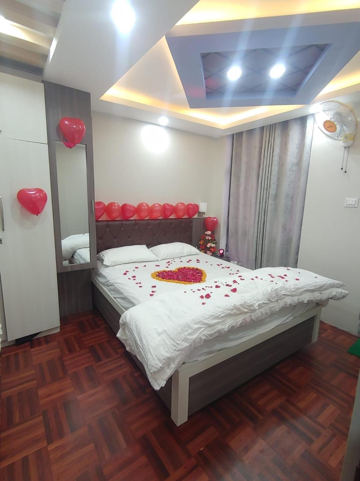 Applewood Apartment