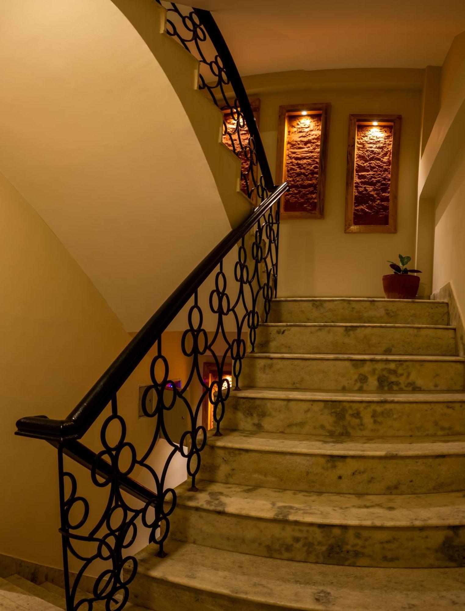Divya Boutique Hotel 3*