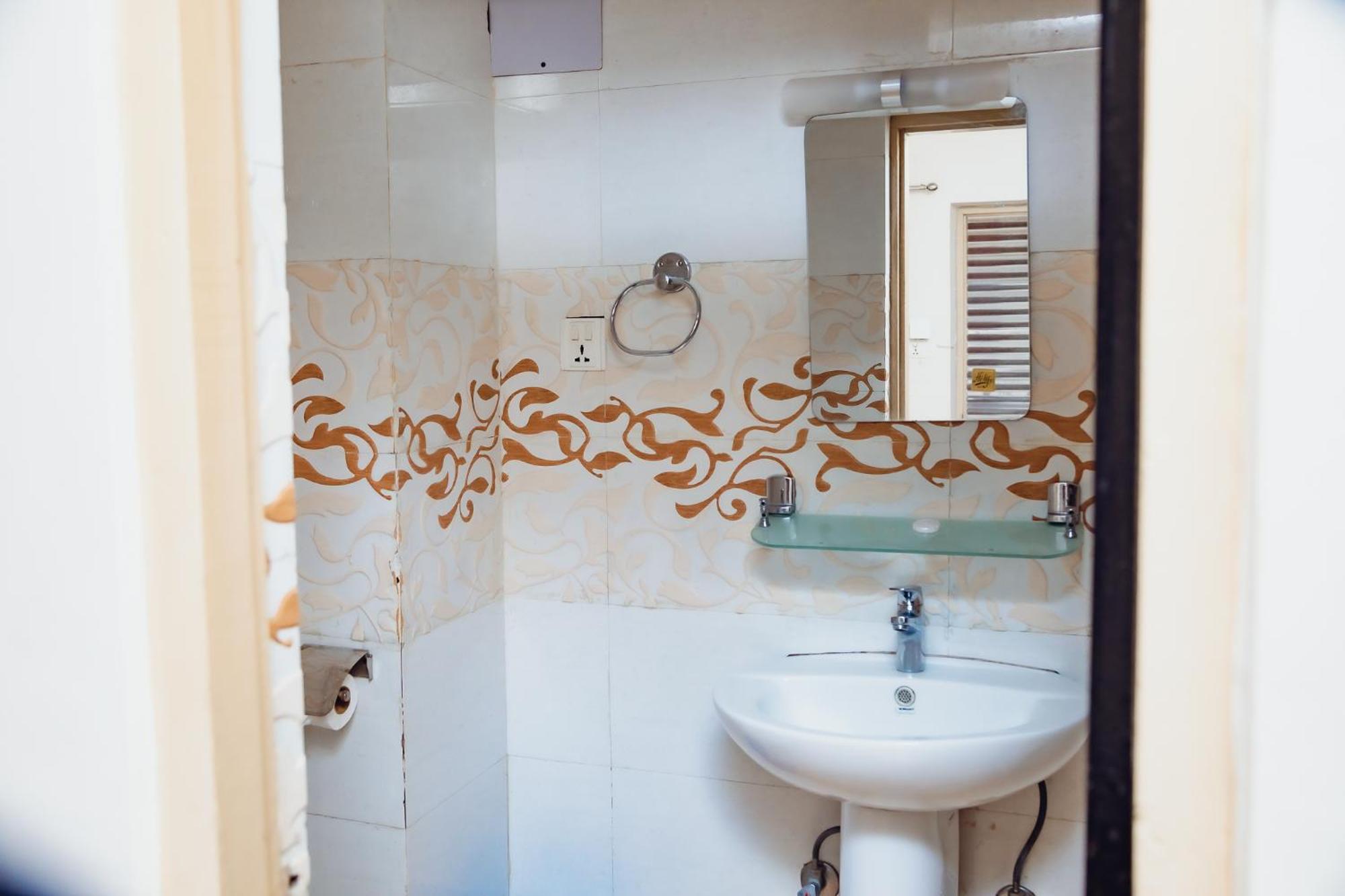 Hotel Sabari *