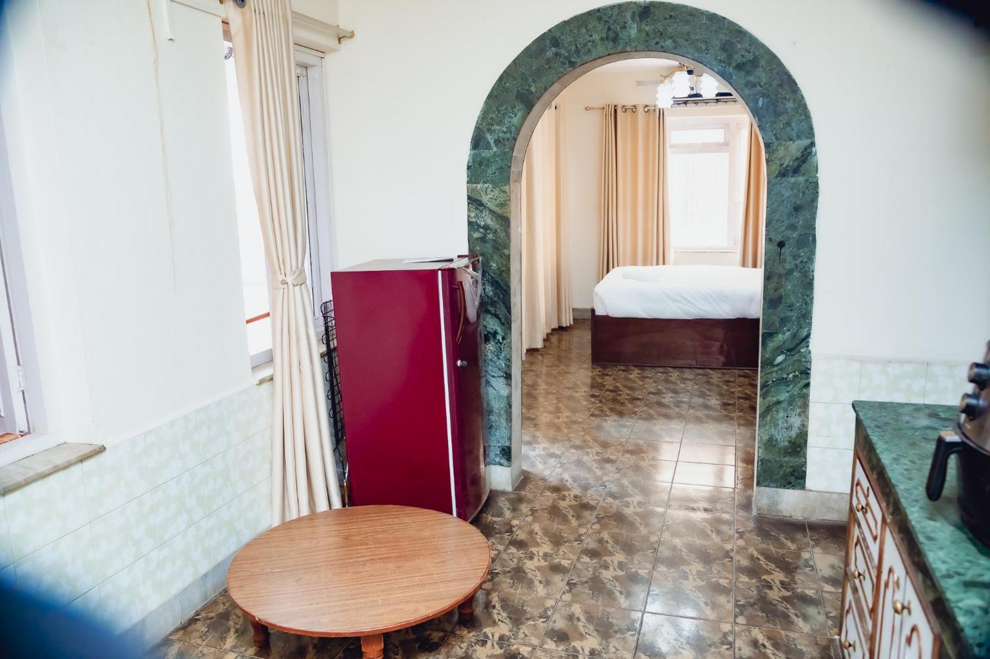 Hotel Sabari *