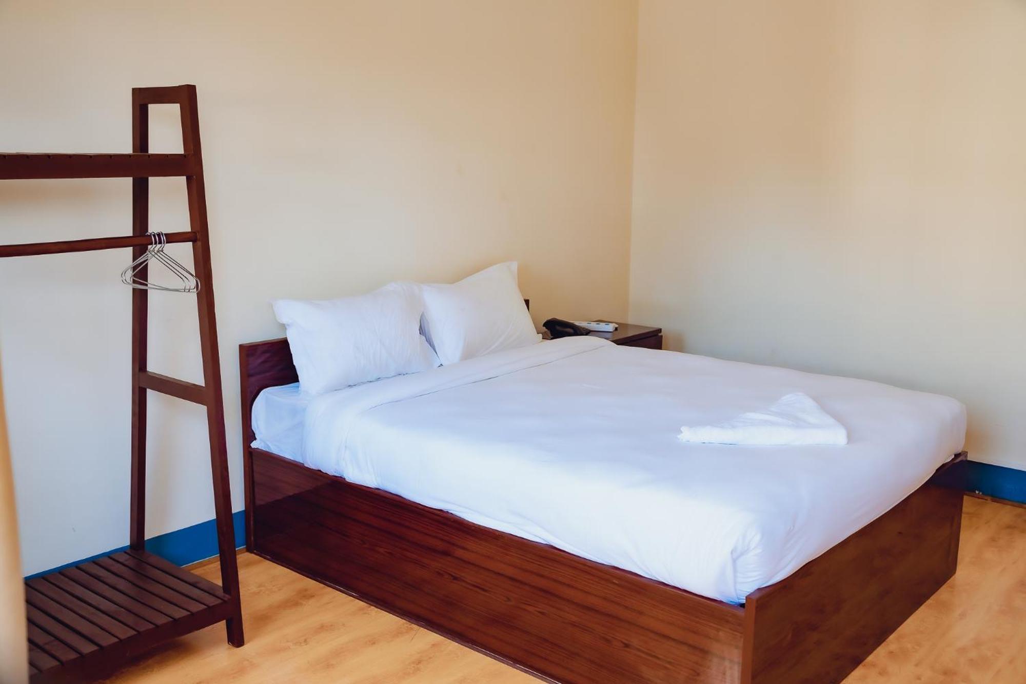 Sabari Hotel *