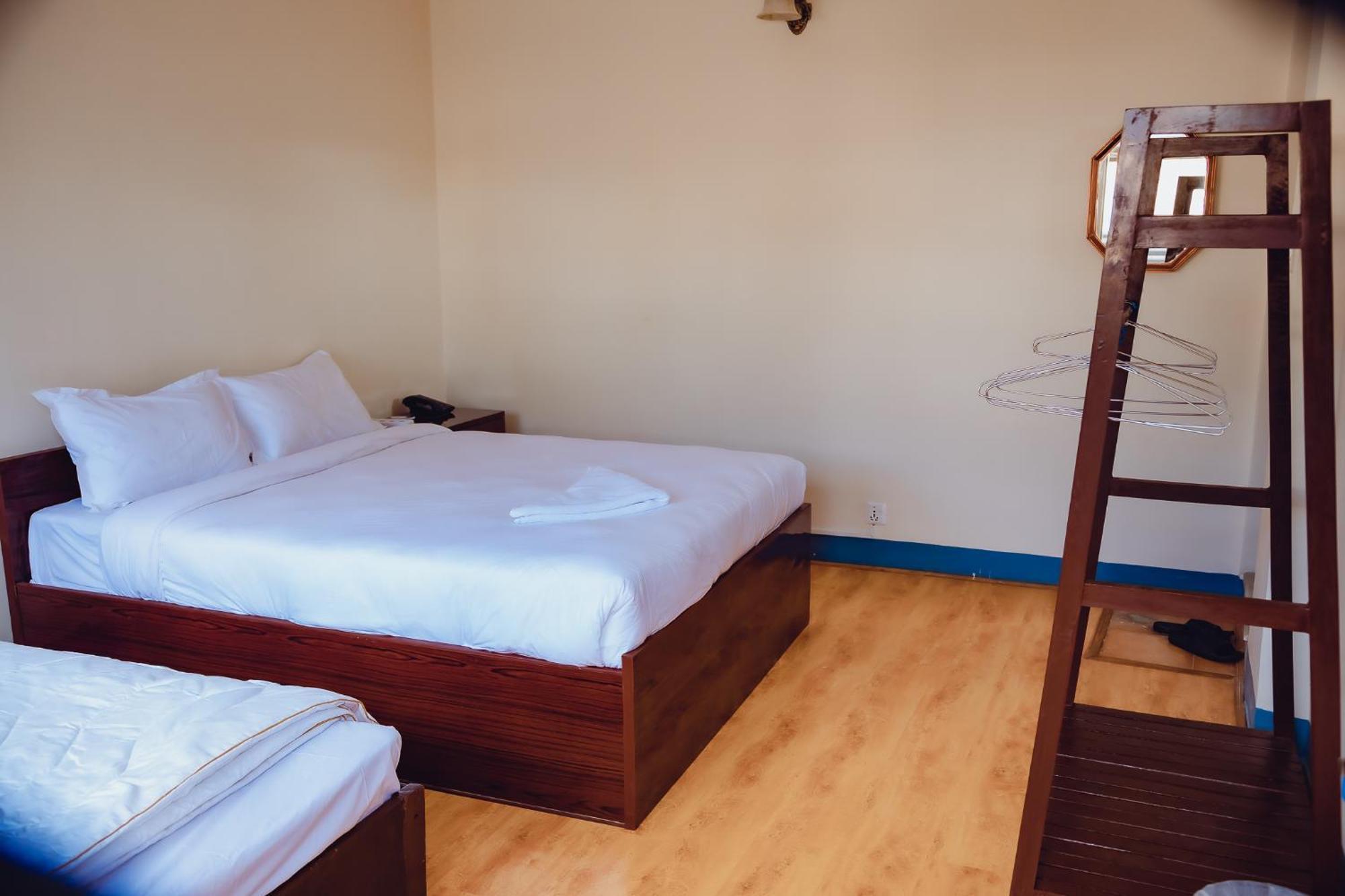 Sabari Hotel *