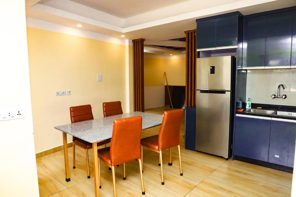 Cozy 2bhk Apartment *