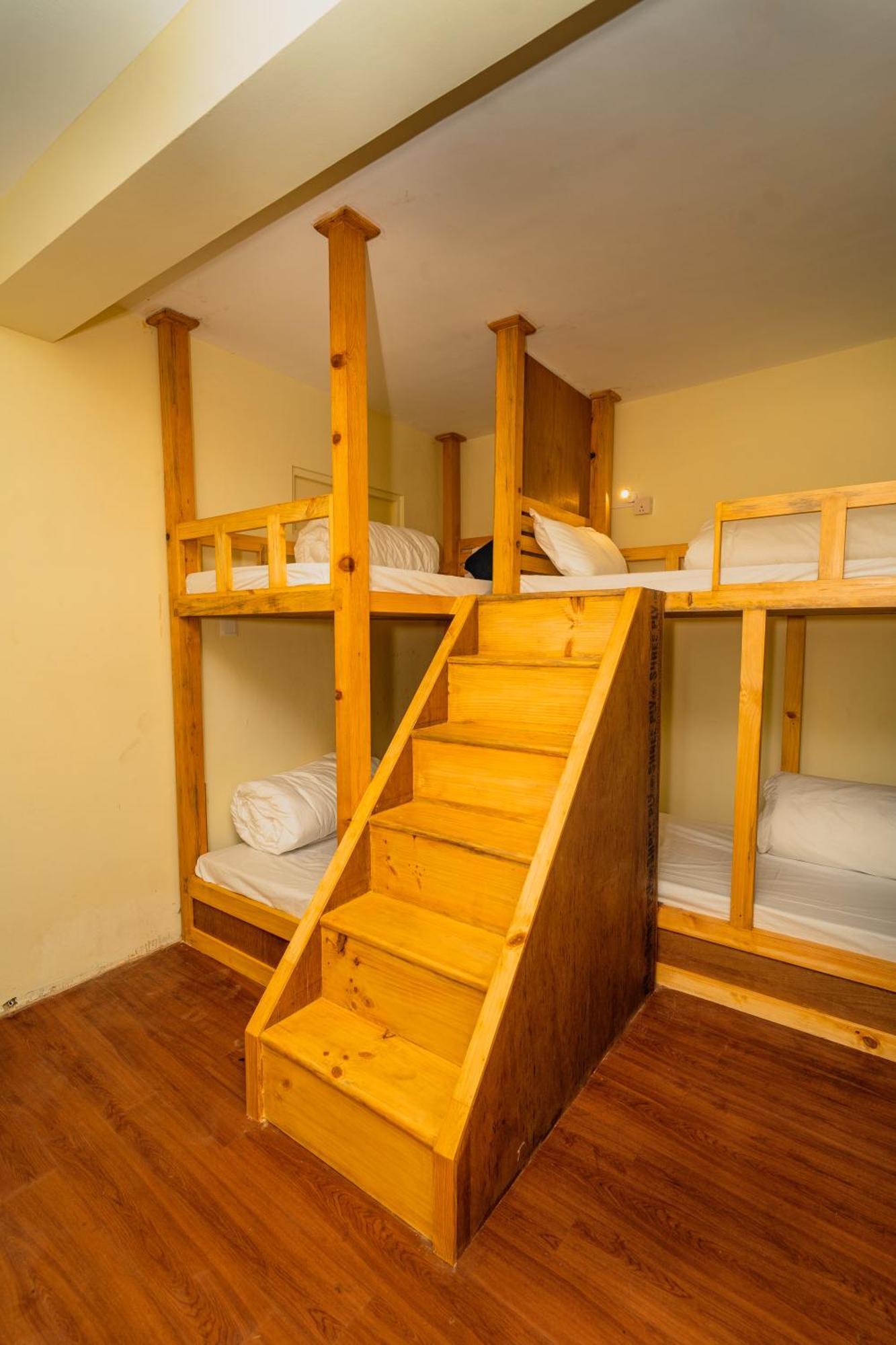 Hotel Aashraya
