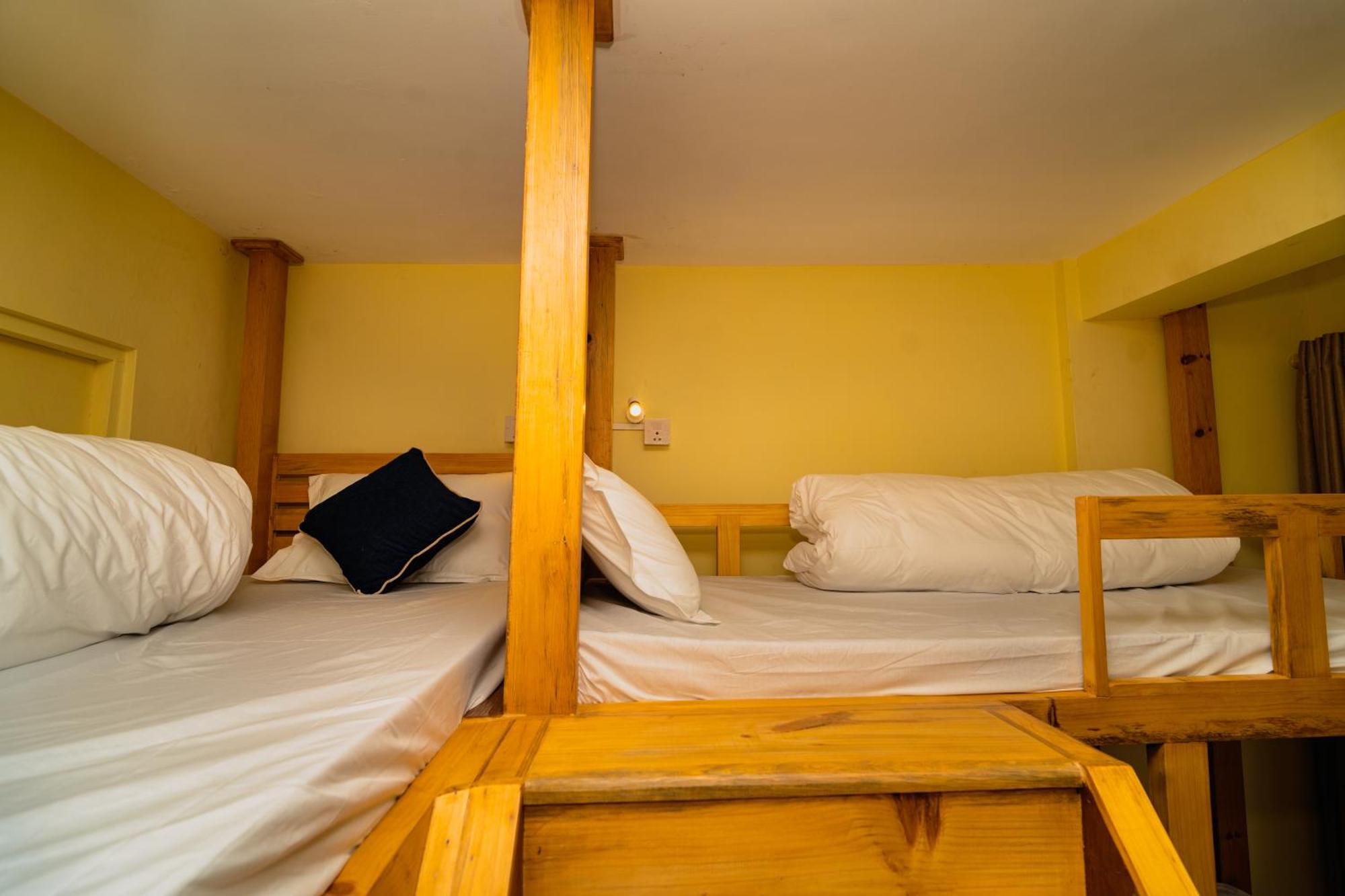 Aashraya Hotel 2*