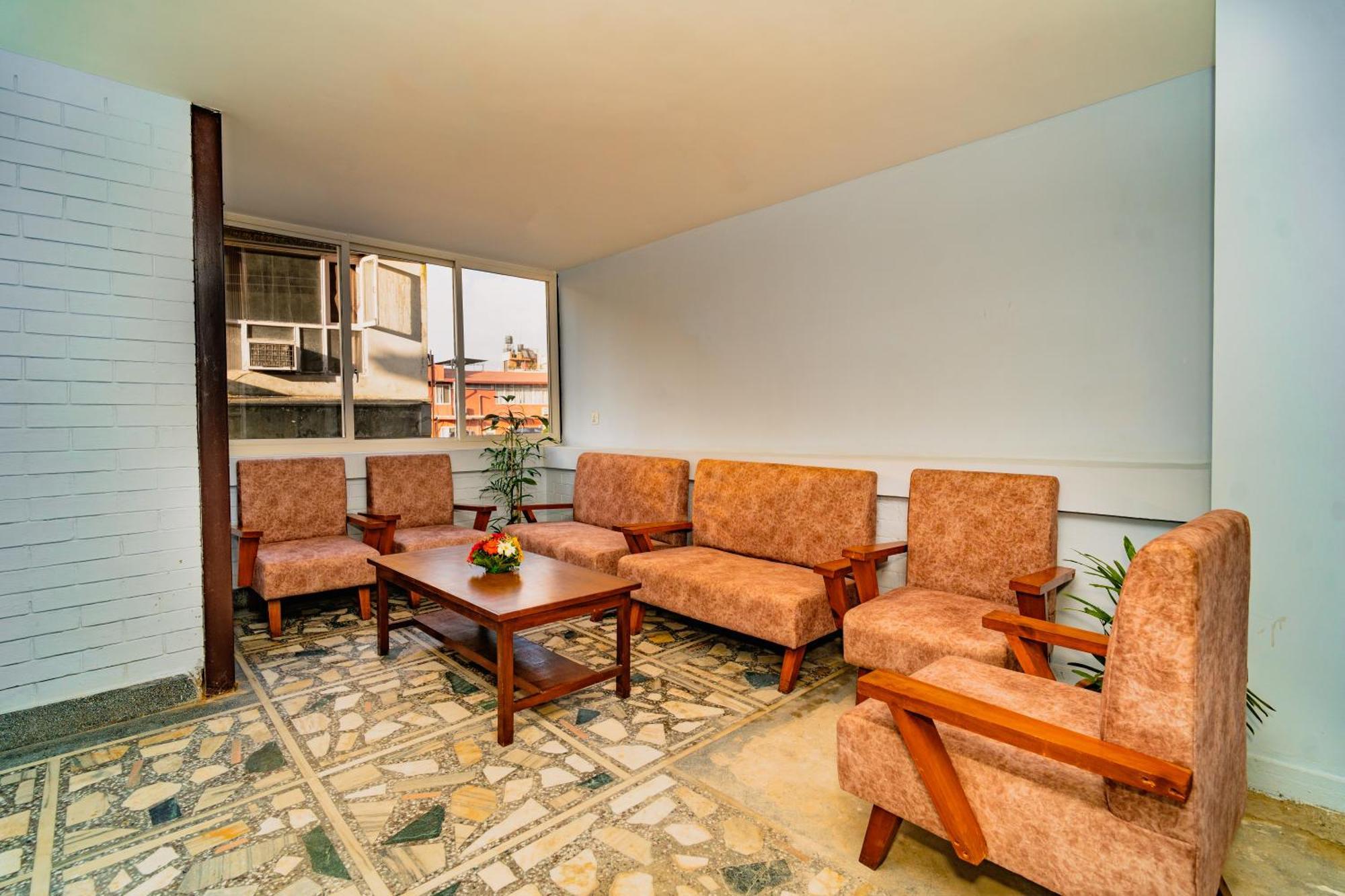 Hotel Aashraya