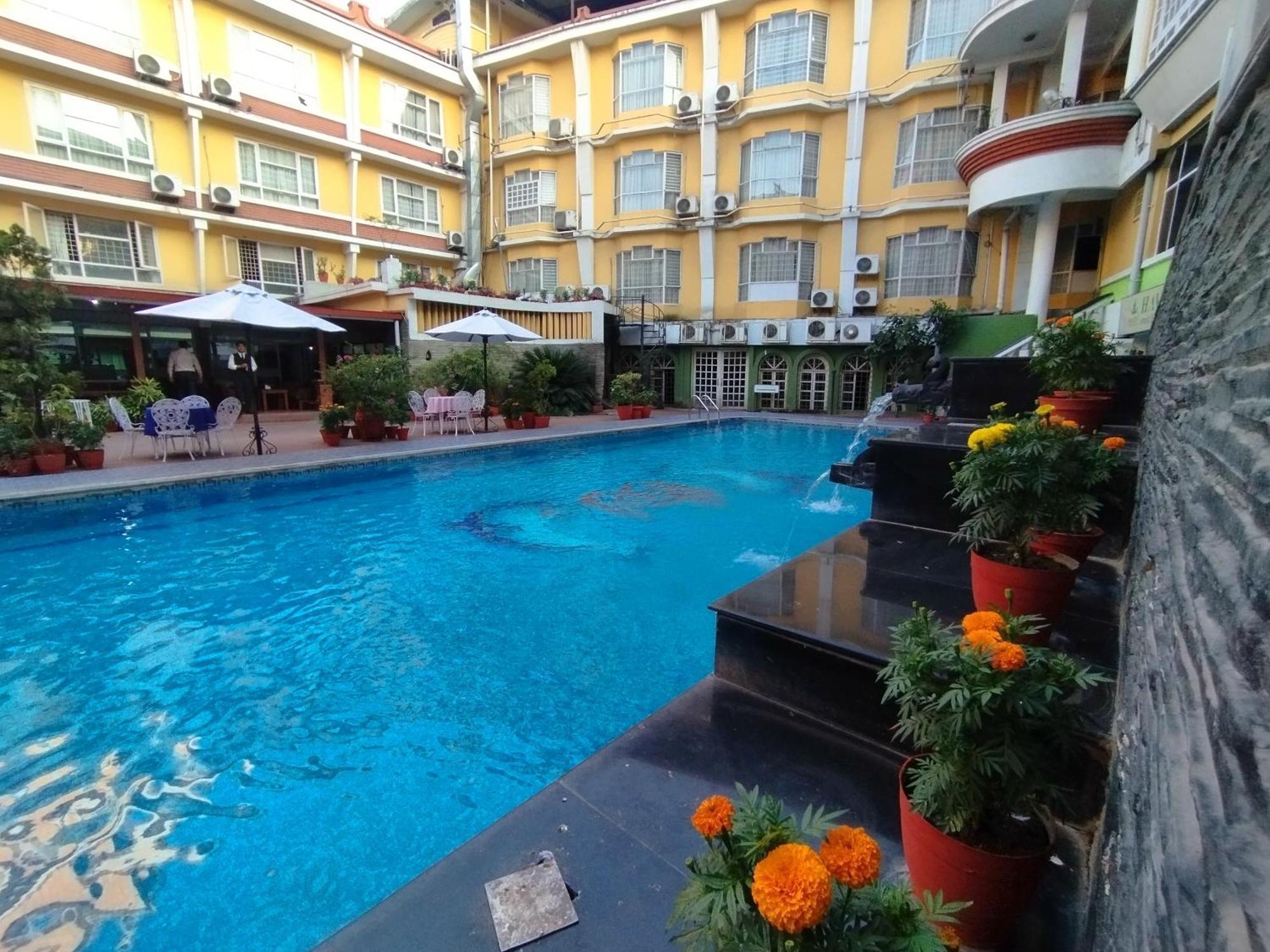 Hotel Woodland