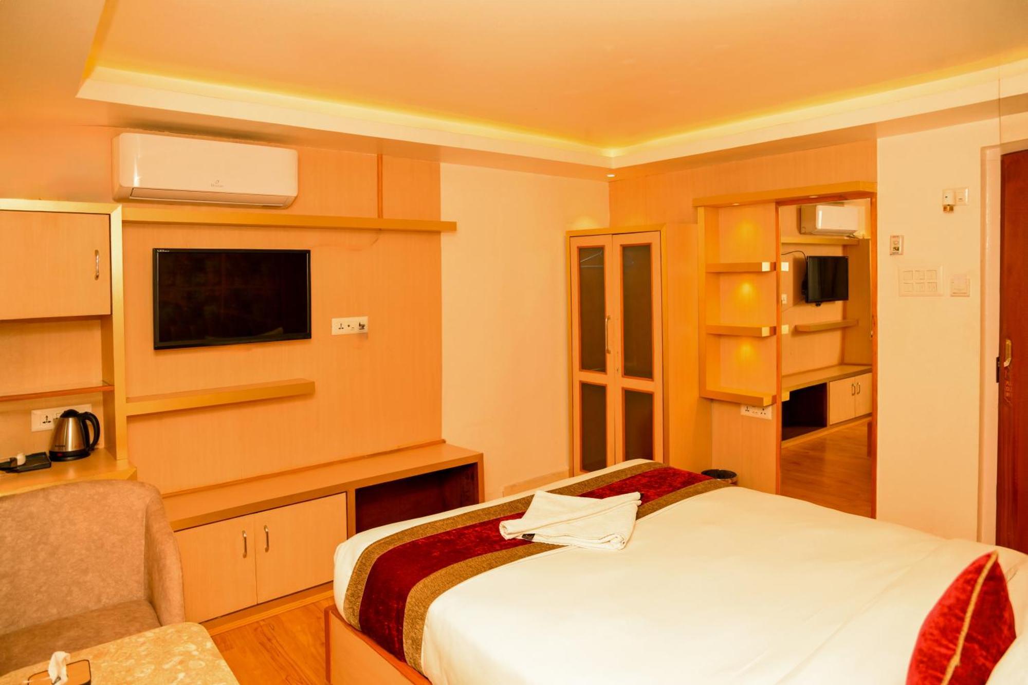 Hotel Elegant 3*
