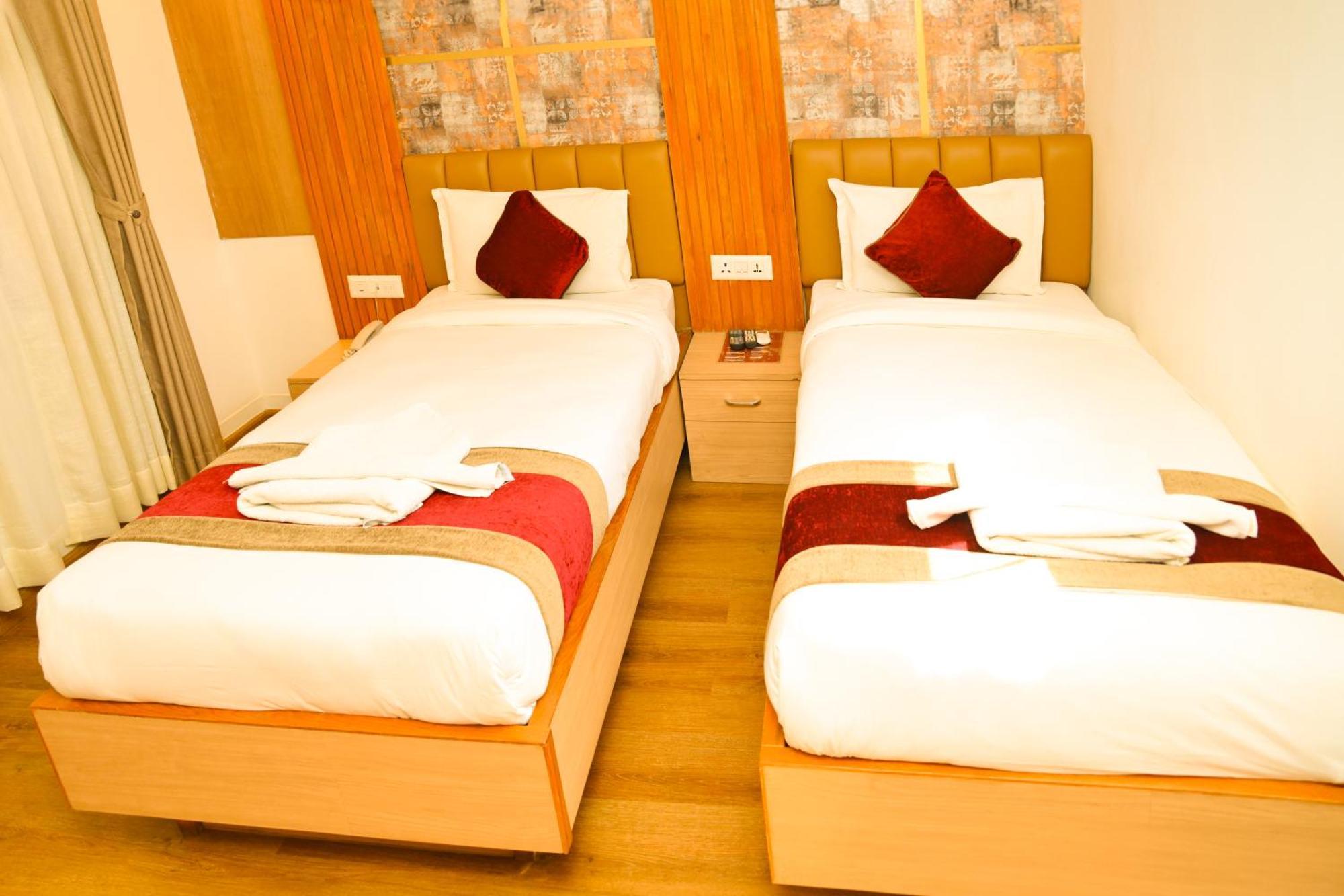Elegant Hotel 3*