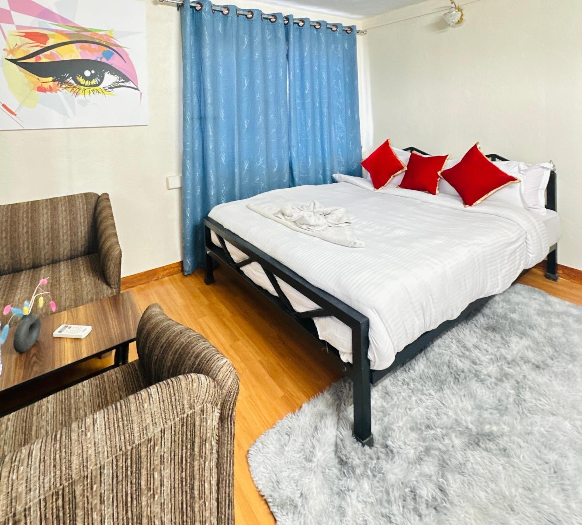 Fireflies Retreat Hotel