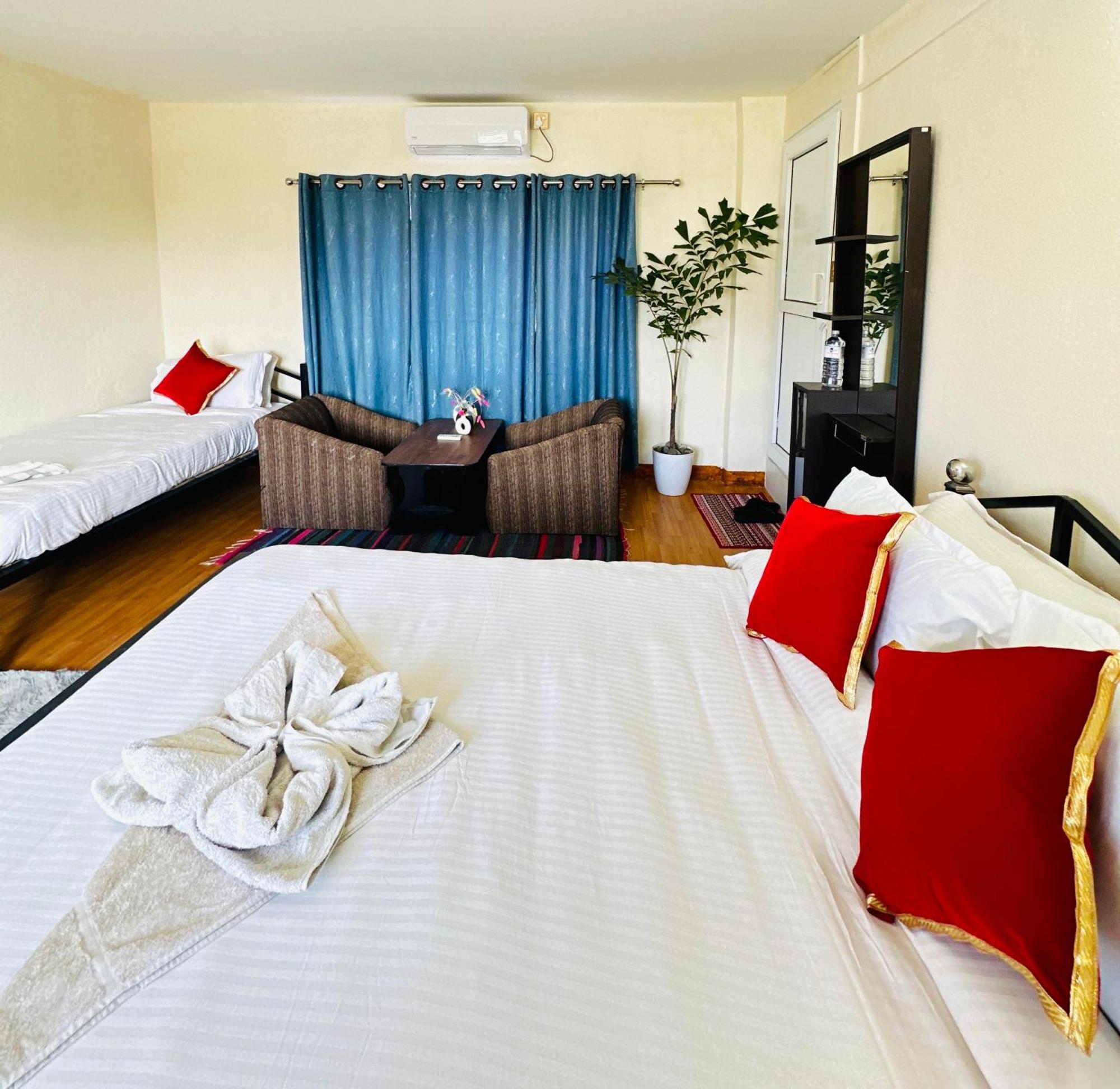 Fireflies Retreat Hotel *