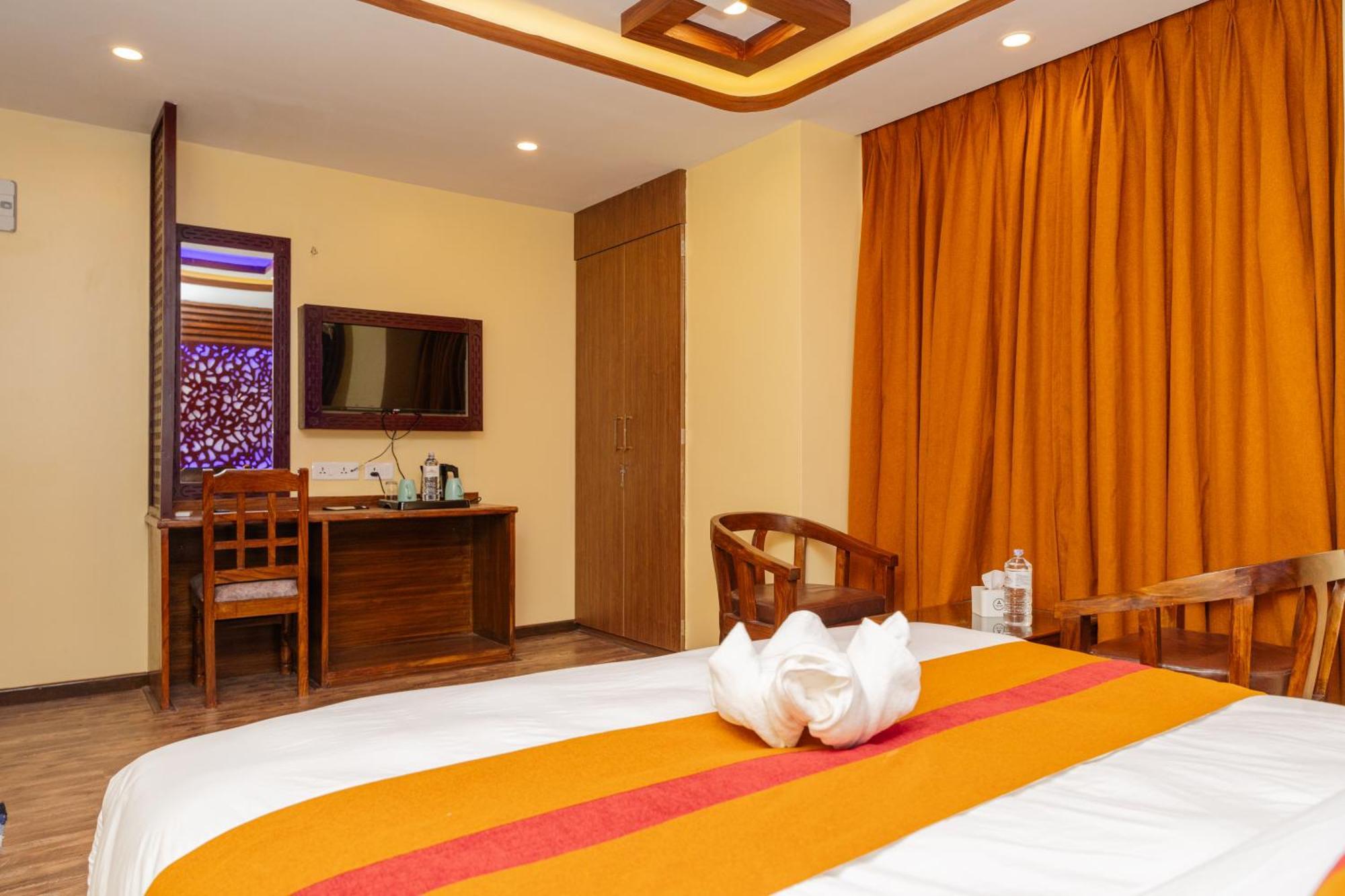 Hotel Royal Airport 2*