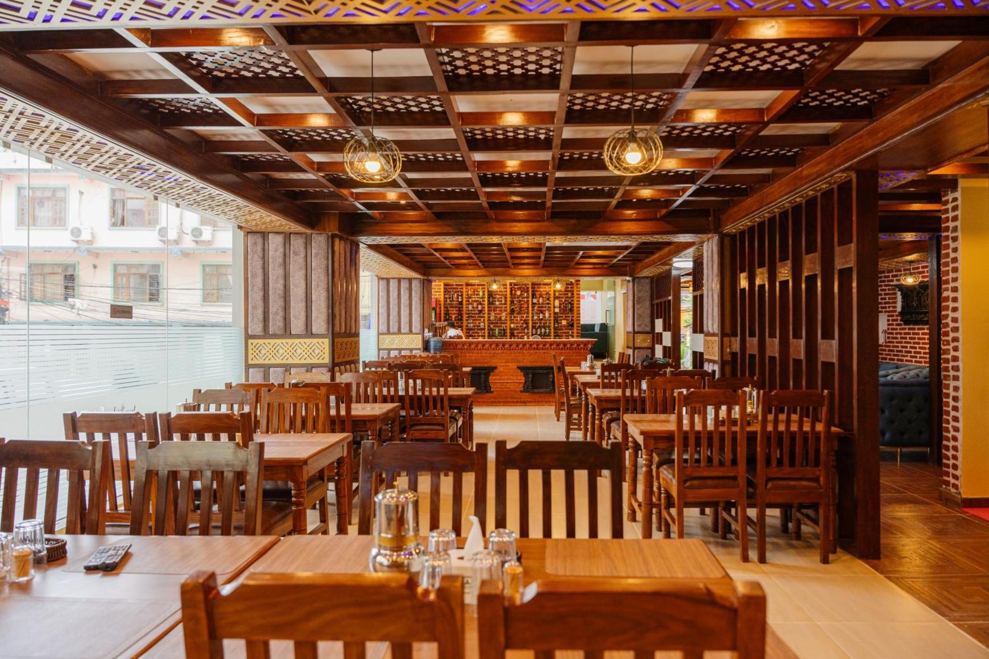 Hotel Royal Airport 2*