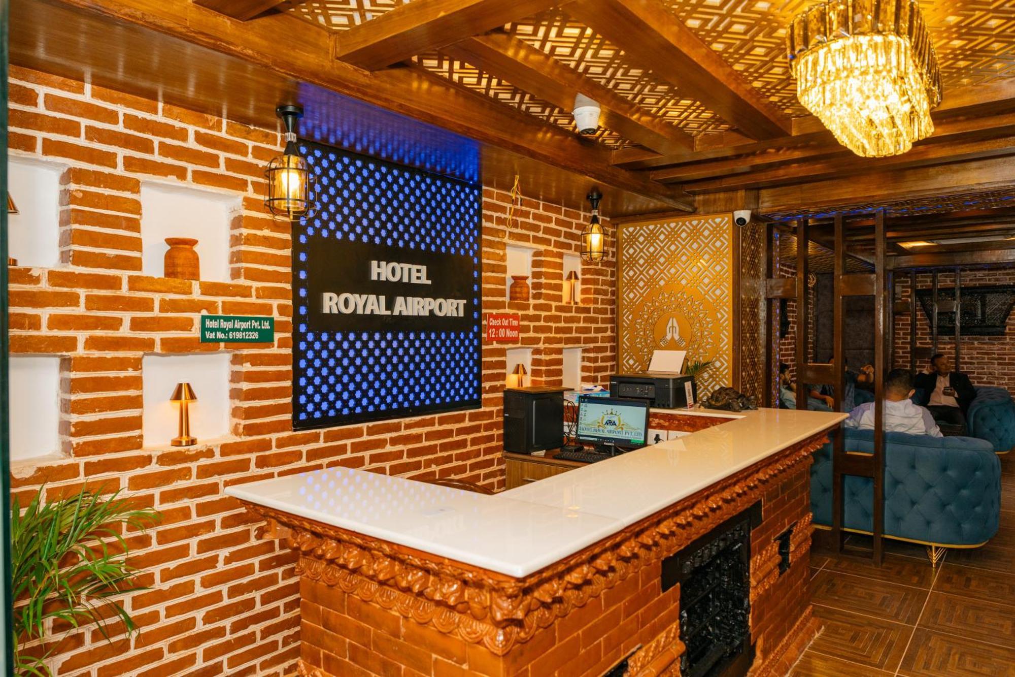 Hotel Royal Airport 2*