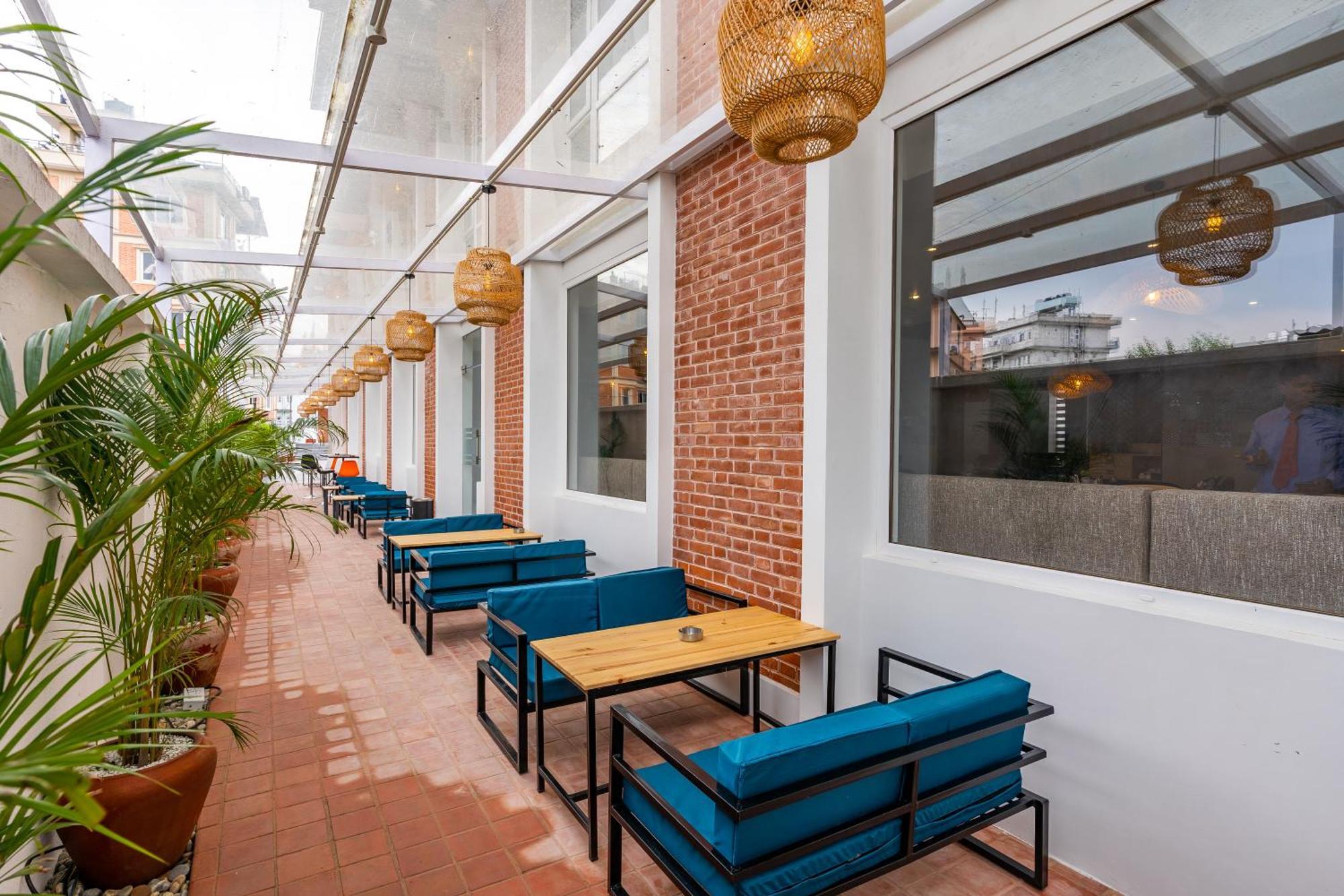 Anuttara Lords Plaza Hotel