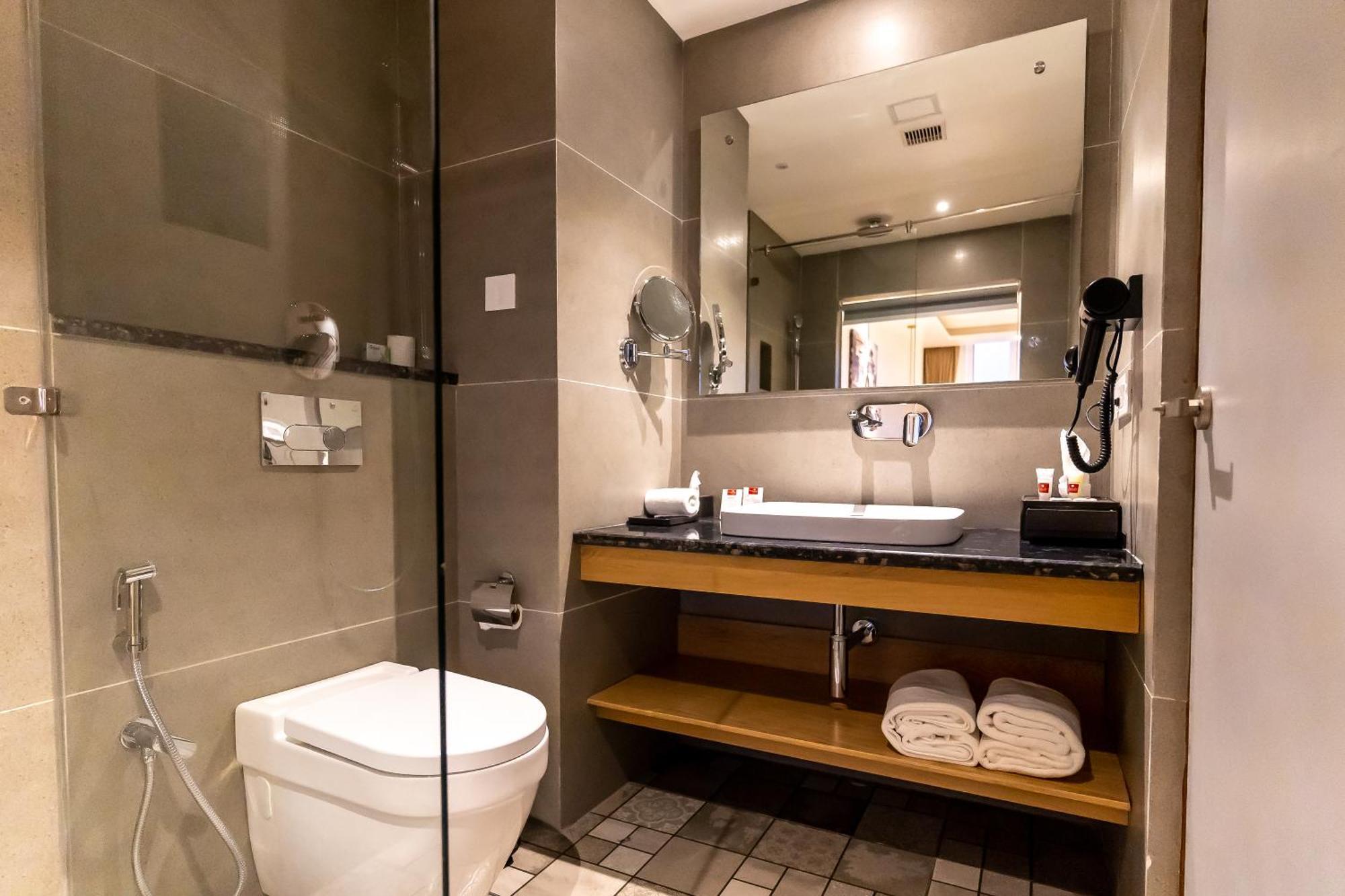 Hotel Anuttara Lords Plaza