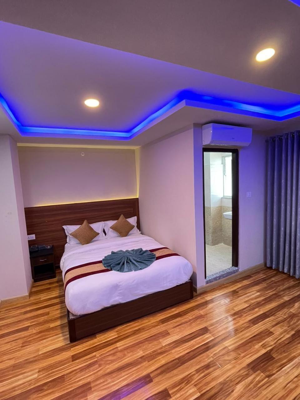 Hotel Seven Eleven 3*