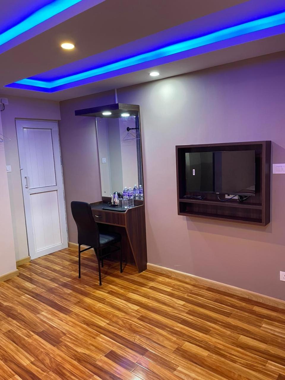 Seven Eleven Hotel 3*