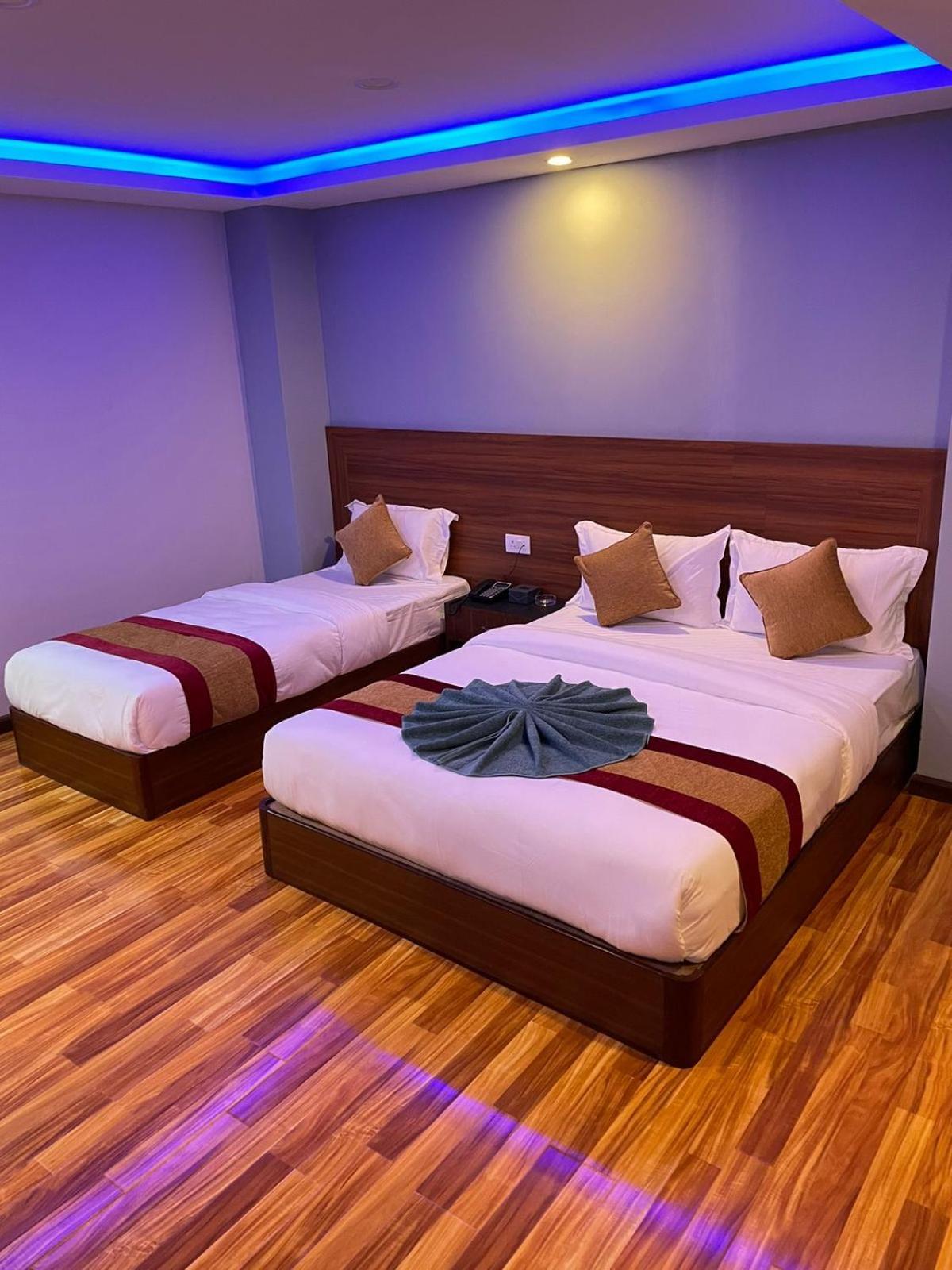 Seven Eleven Hotel