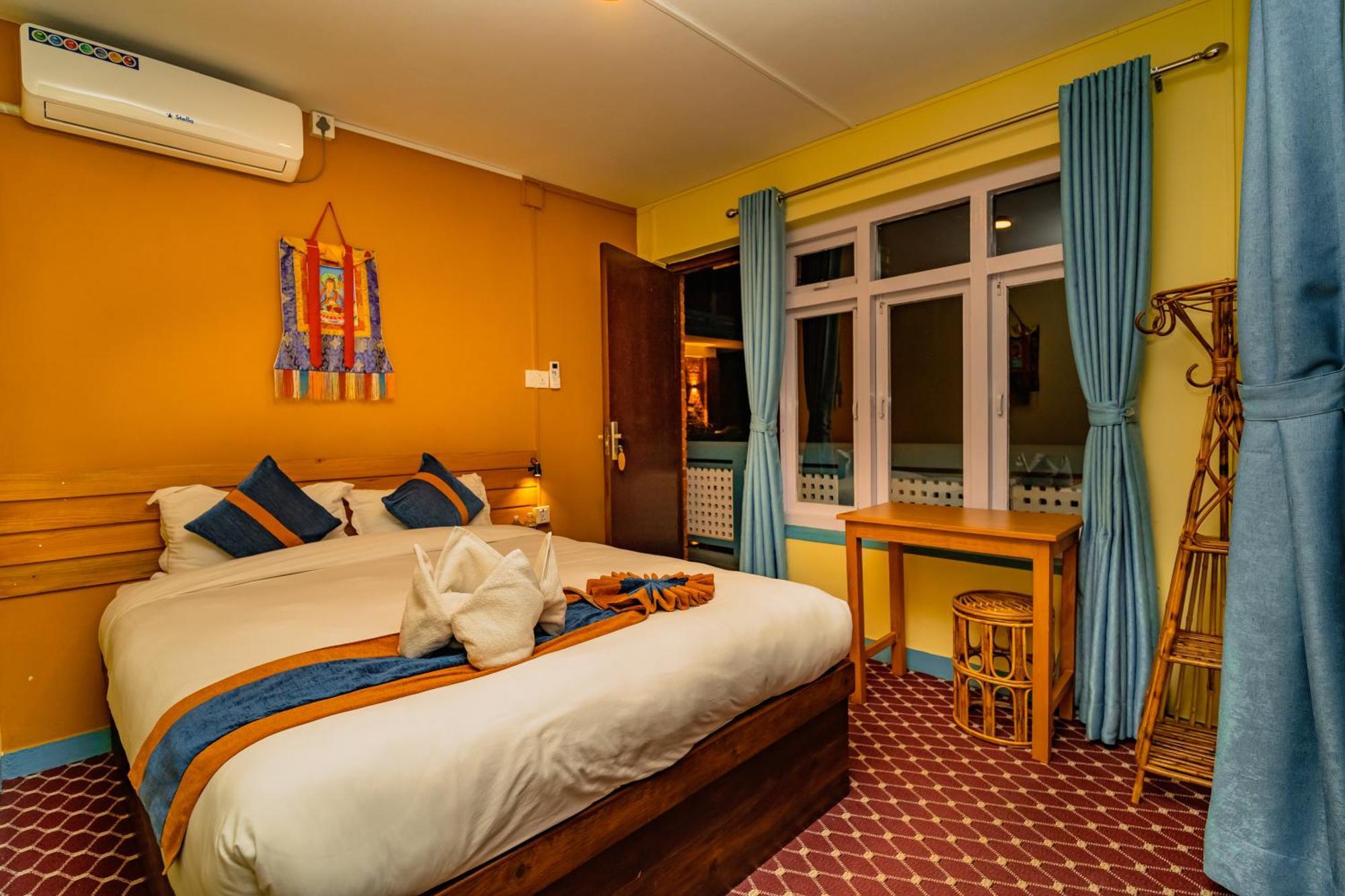 Hostel Kwabahal Garden *