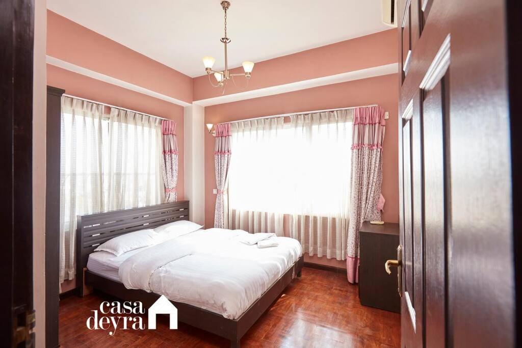 Radiant Retreat 2bhk * Catmandu