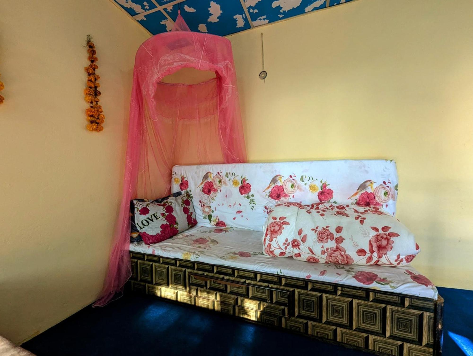Homestay Double In Serene Budanilkantha, Northern