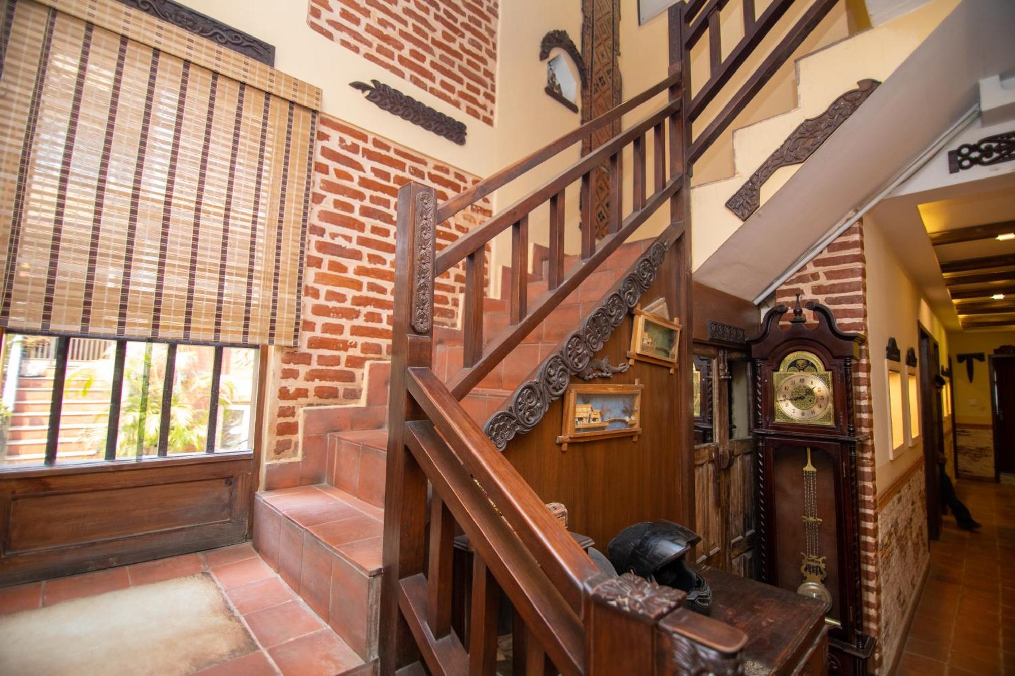 Hong Si Hotel- A Away From Hotel Kathmandu