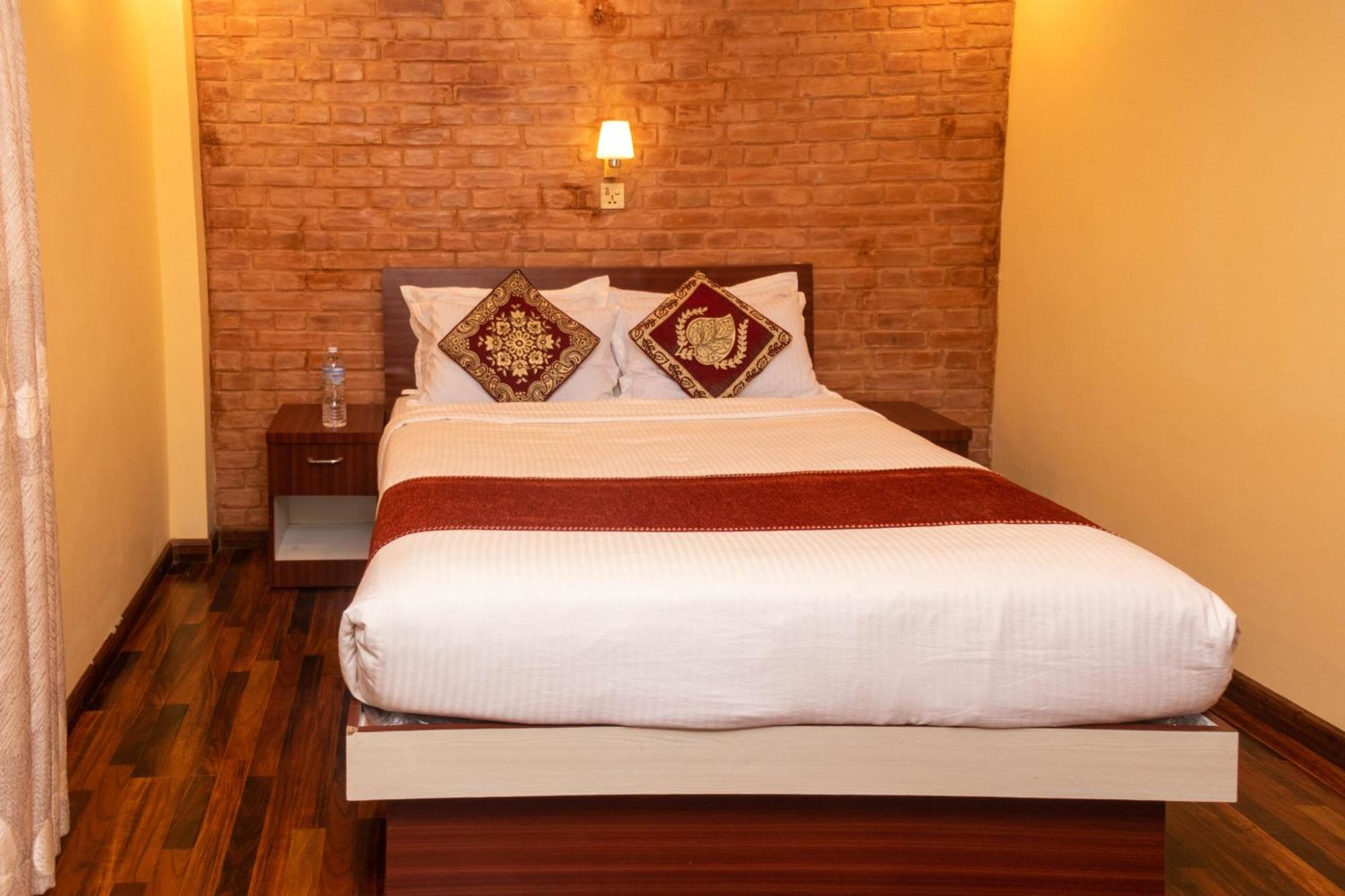 Sacred Trails Homestay Bed & Breakfast *