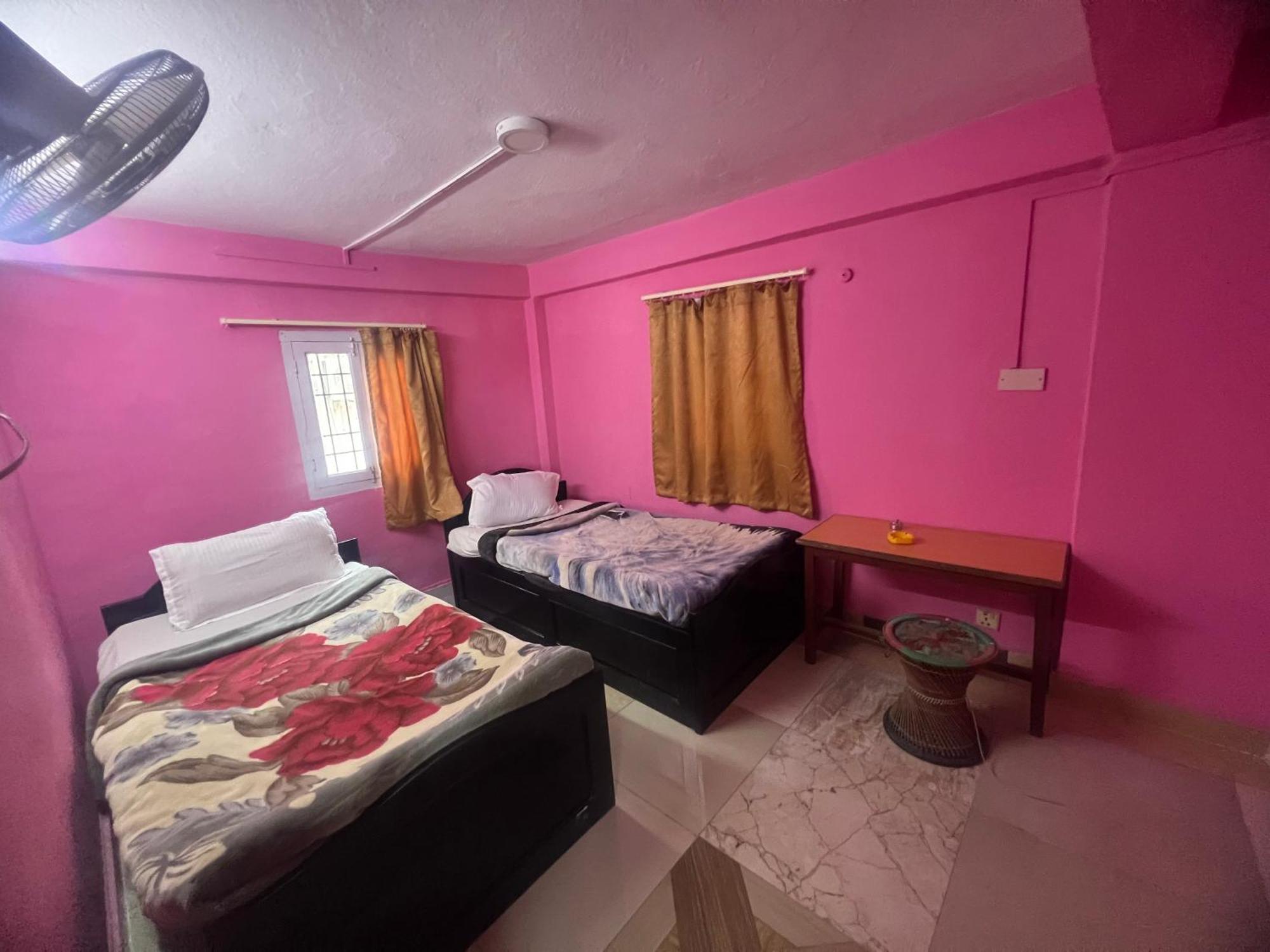Kingsland Albergue Catmandu