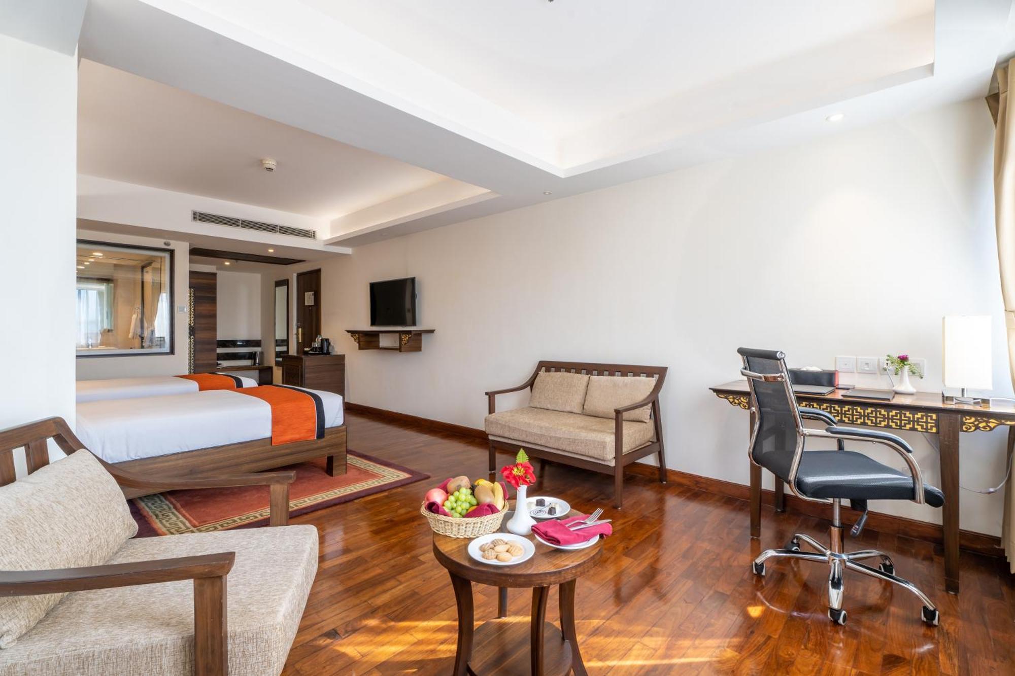 Ramada By Wyndham Dhumbarahi Hotel
