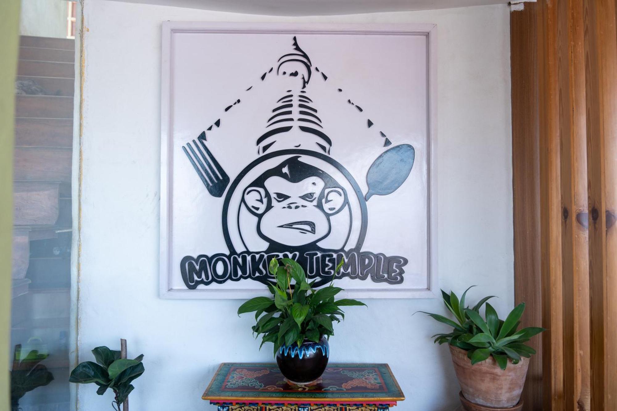 Hotel Monkey Temple