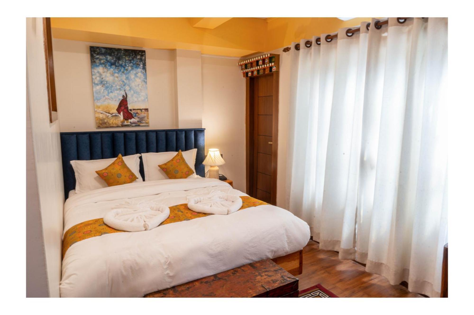 Monkey Temple Hotel *