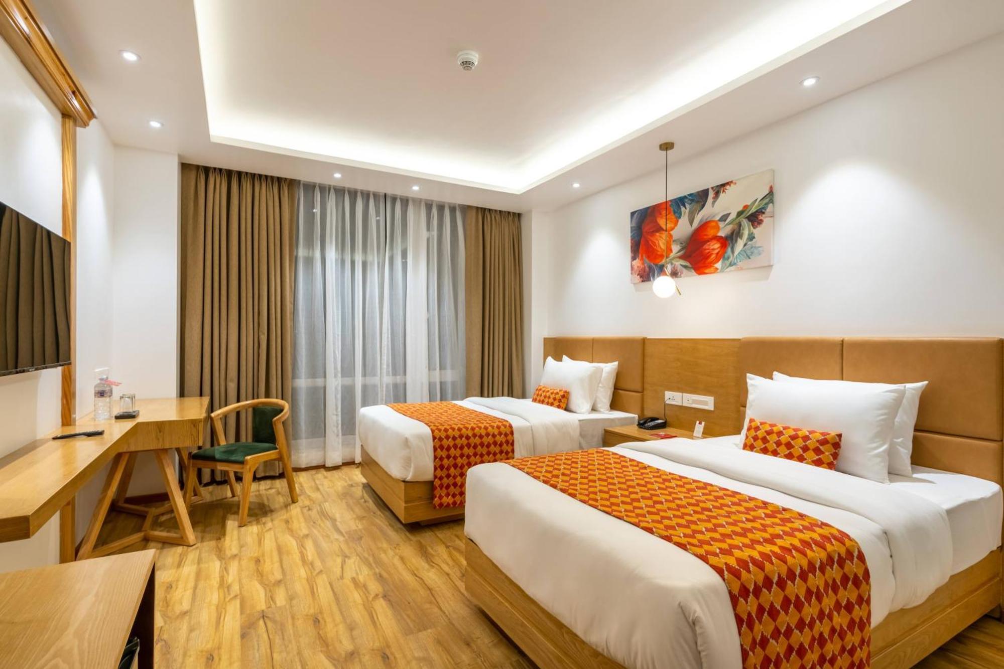 Anuttara Lords Plaza 4*
