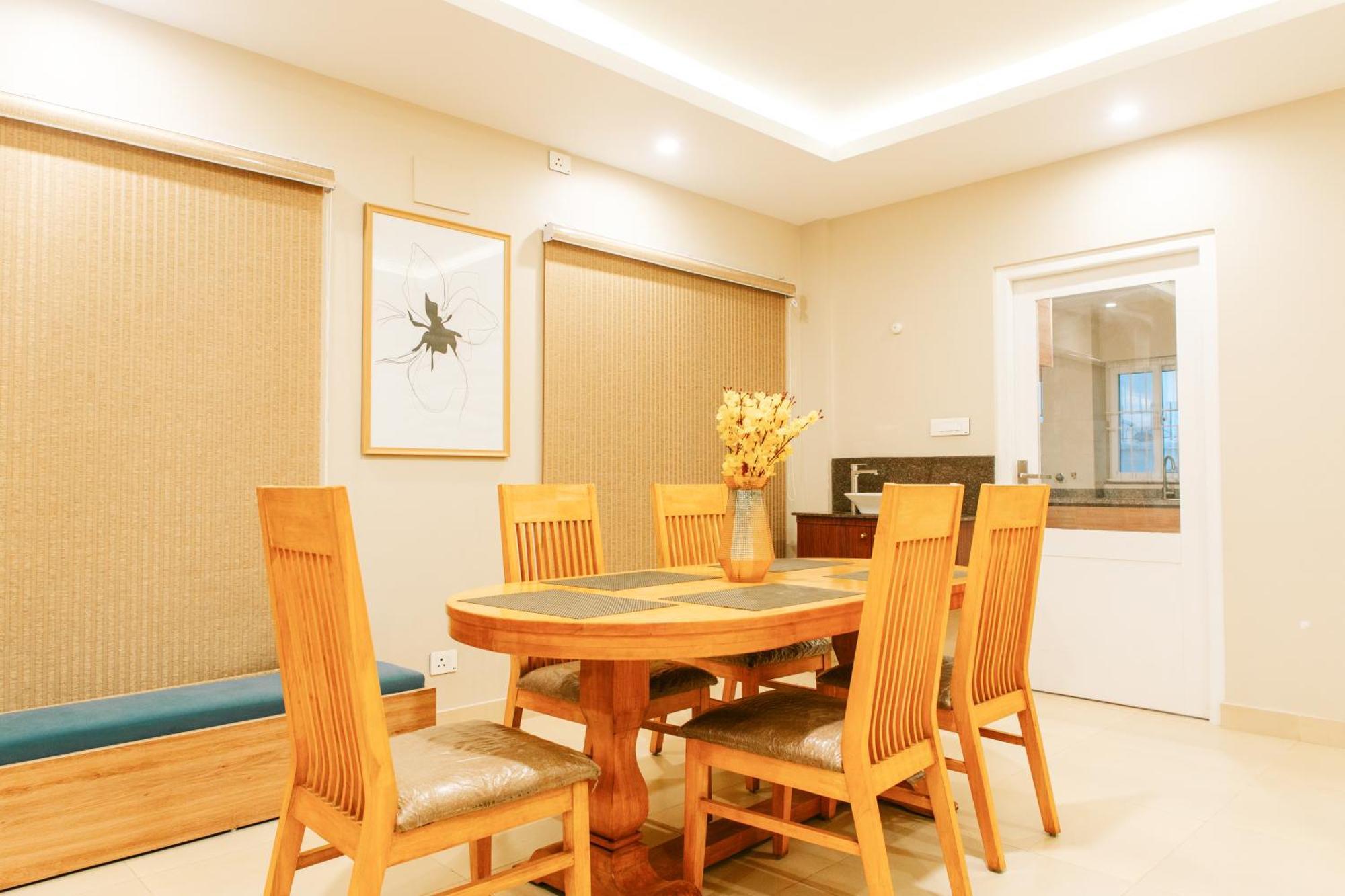 2bhk Serviced At Heart Of Apartment
