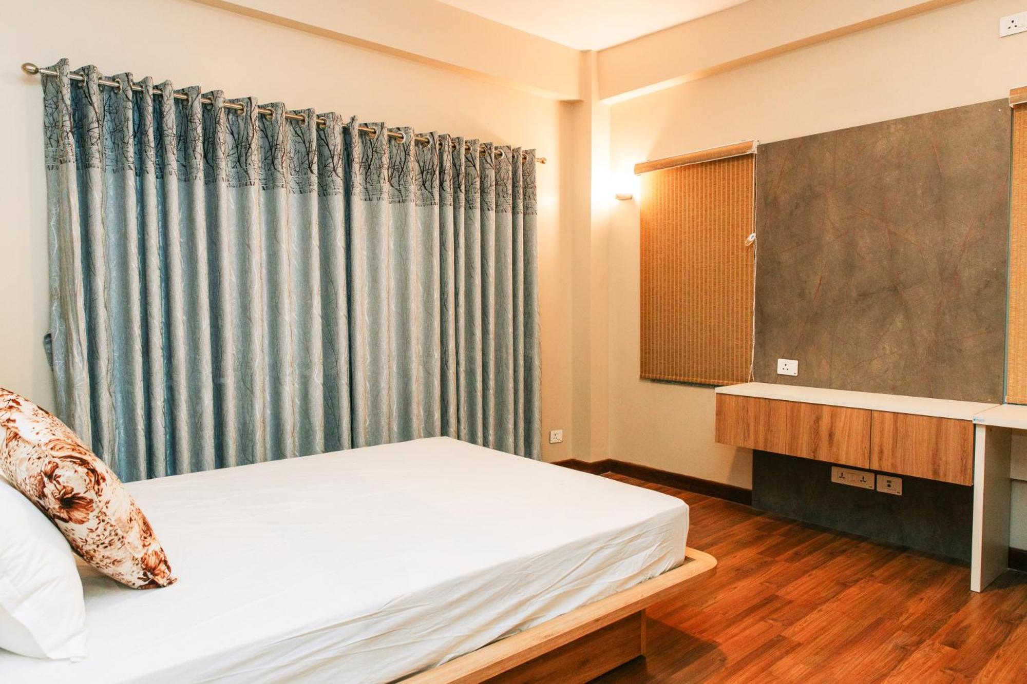 2bhk Serviced At Heart Of Apartment