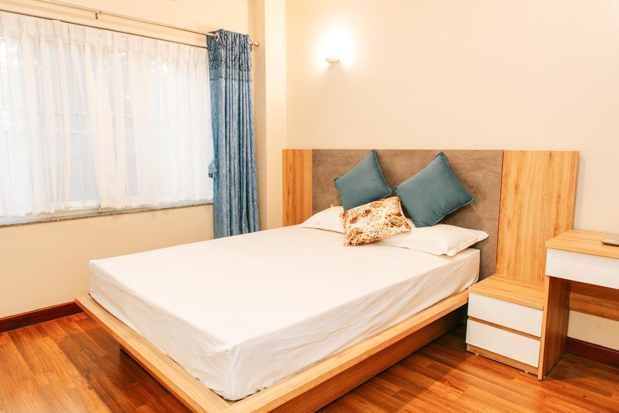 2bhk Serviced At Heart Of *