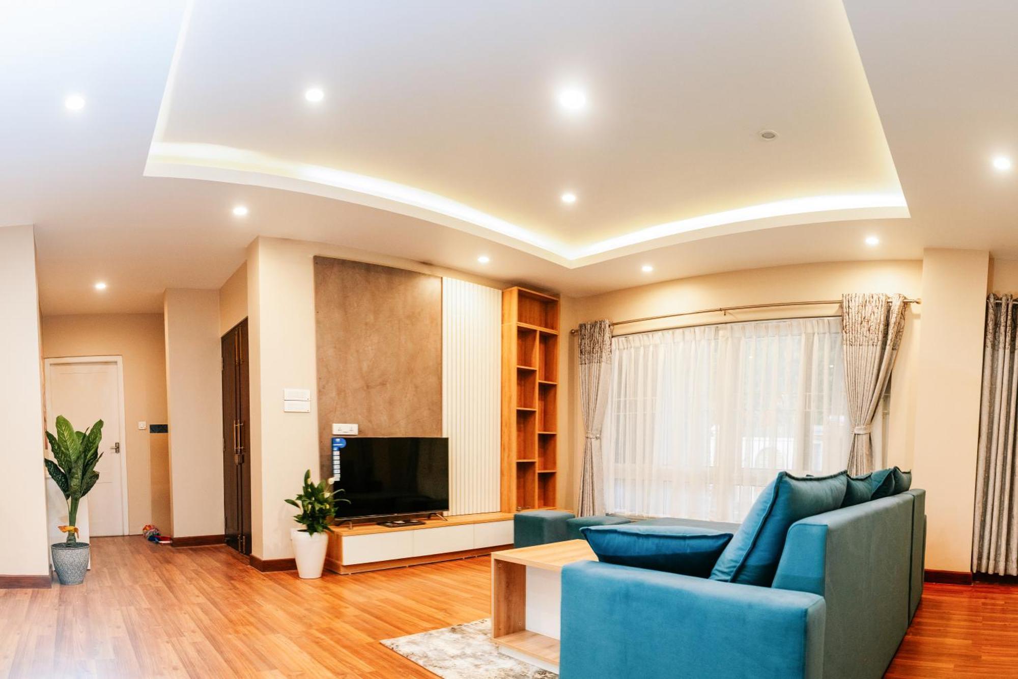 2bhk Serviced At Heart Of Apartment