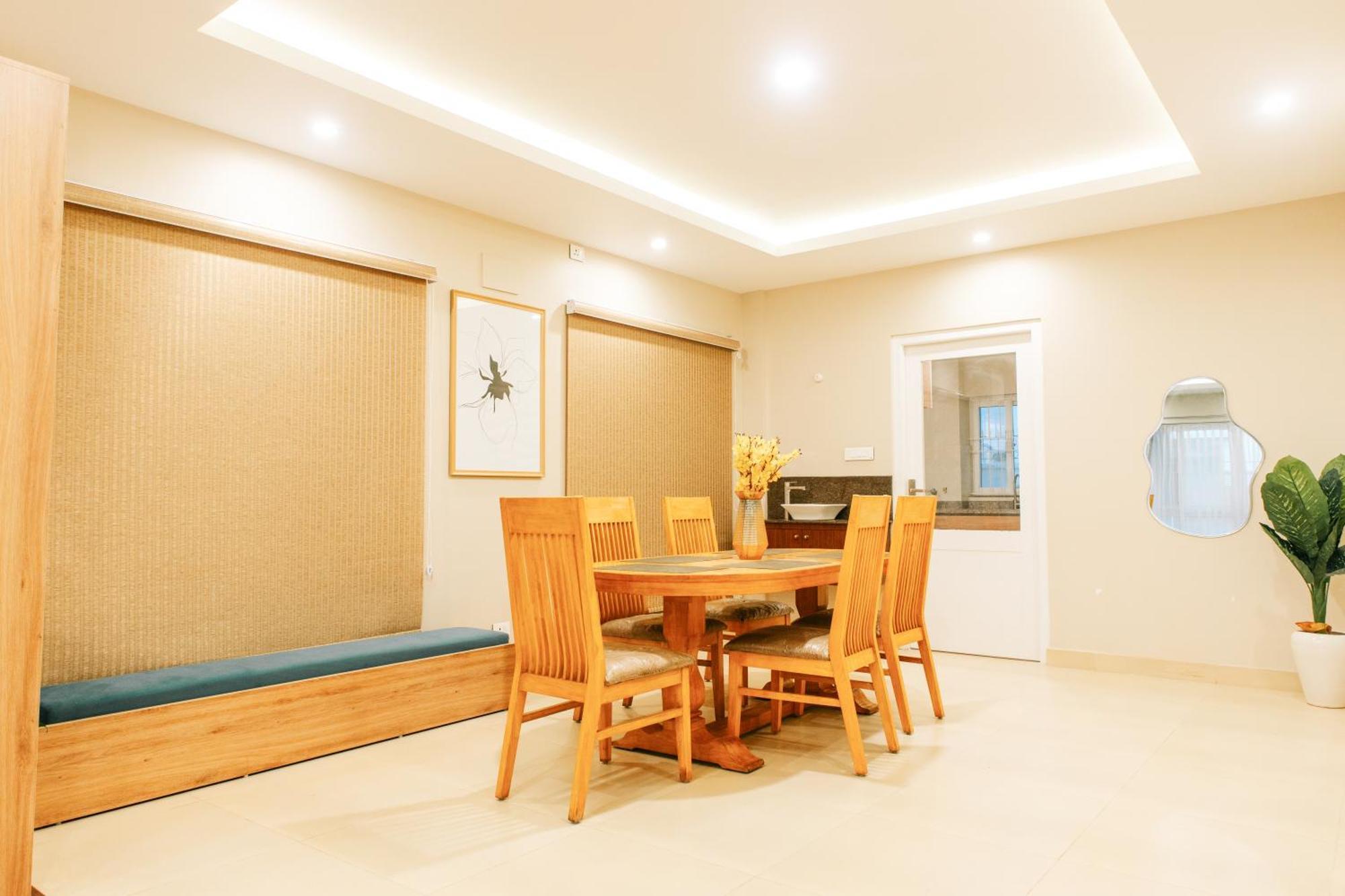 2bhk Serviced At Heart Of Apartment *