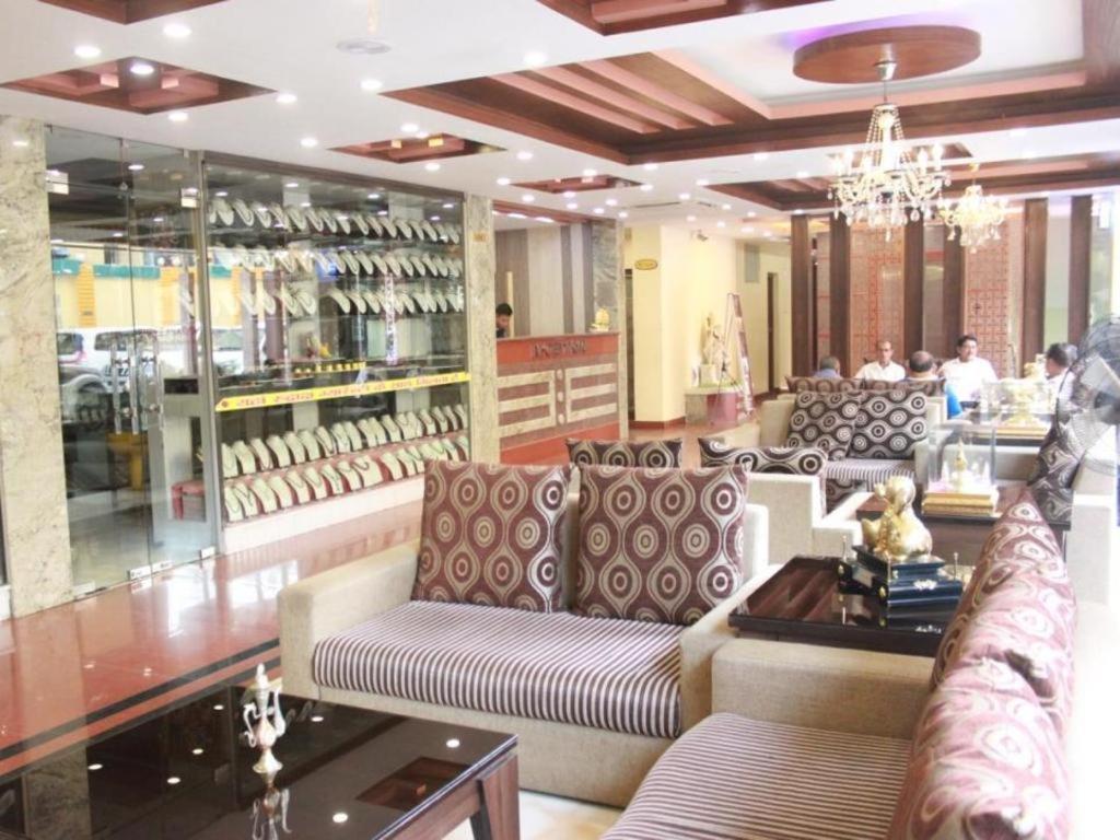 Hotel Mahadev 3*