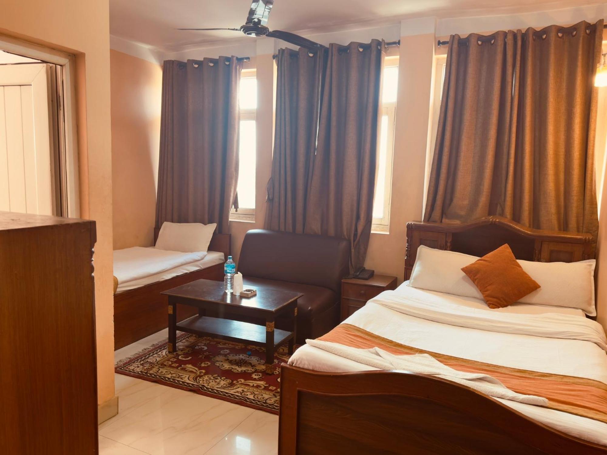 Hotel Om Mandakini