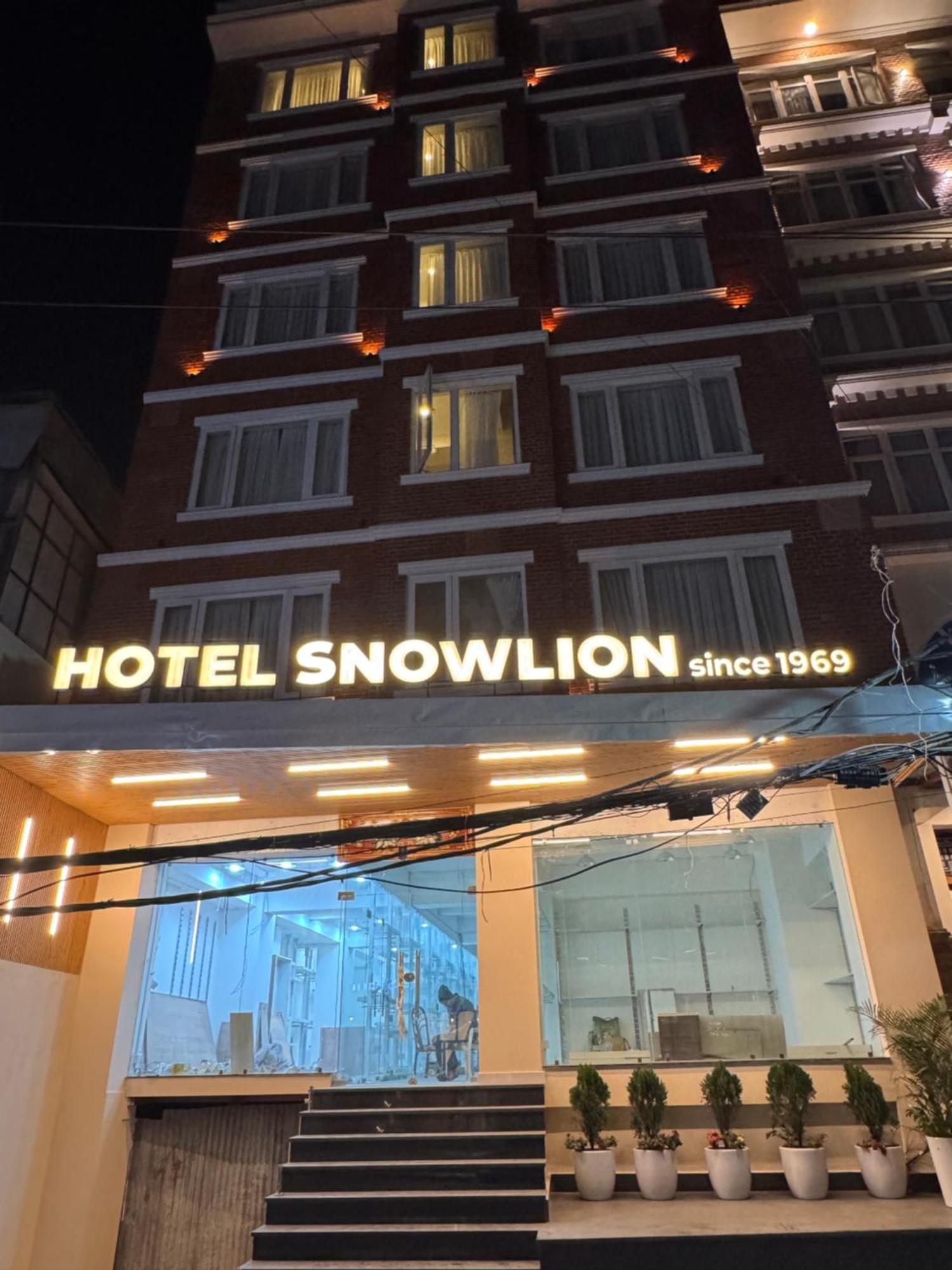 Snowlion Hotel *