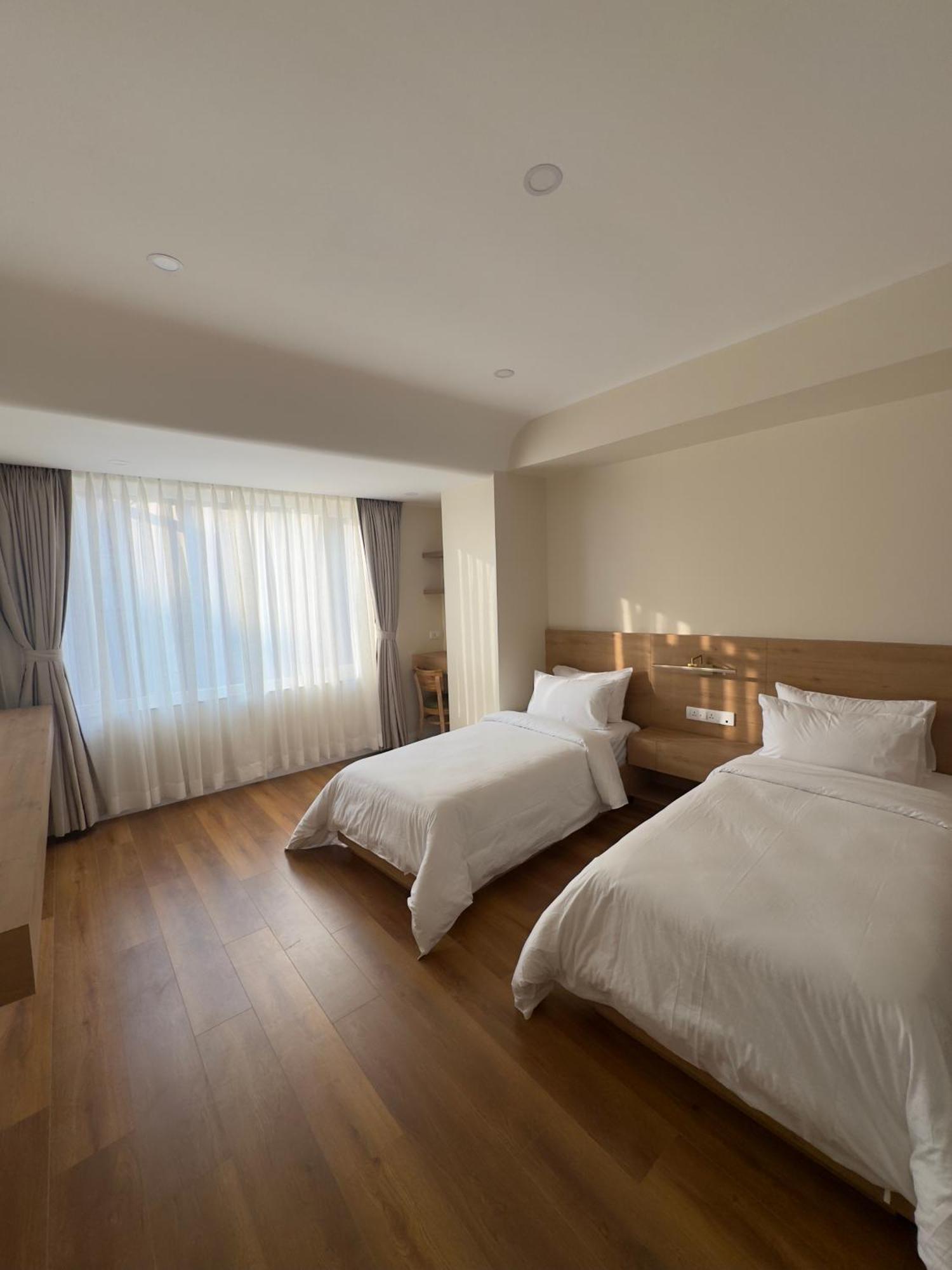 Snowlion Hotel