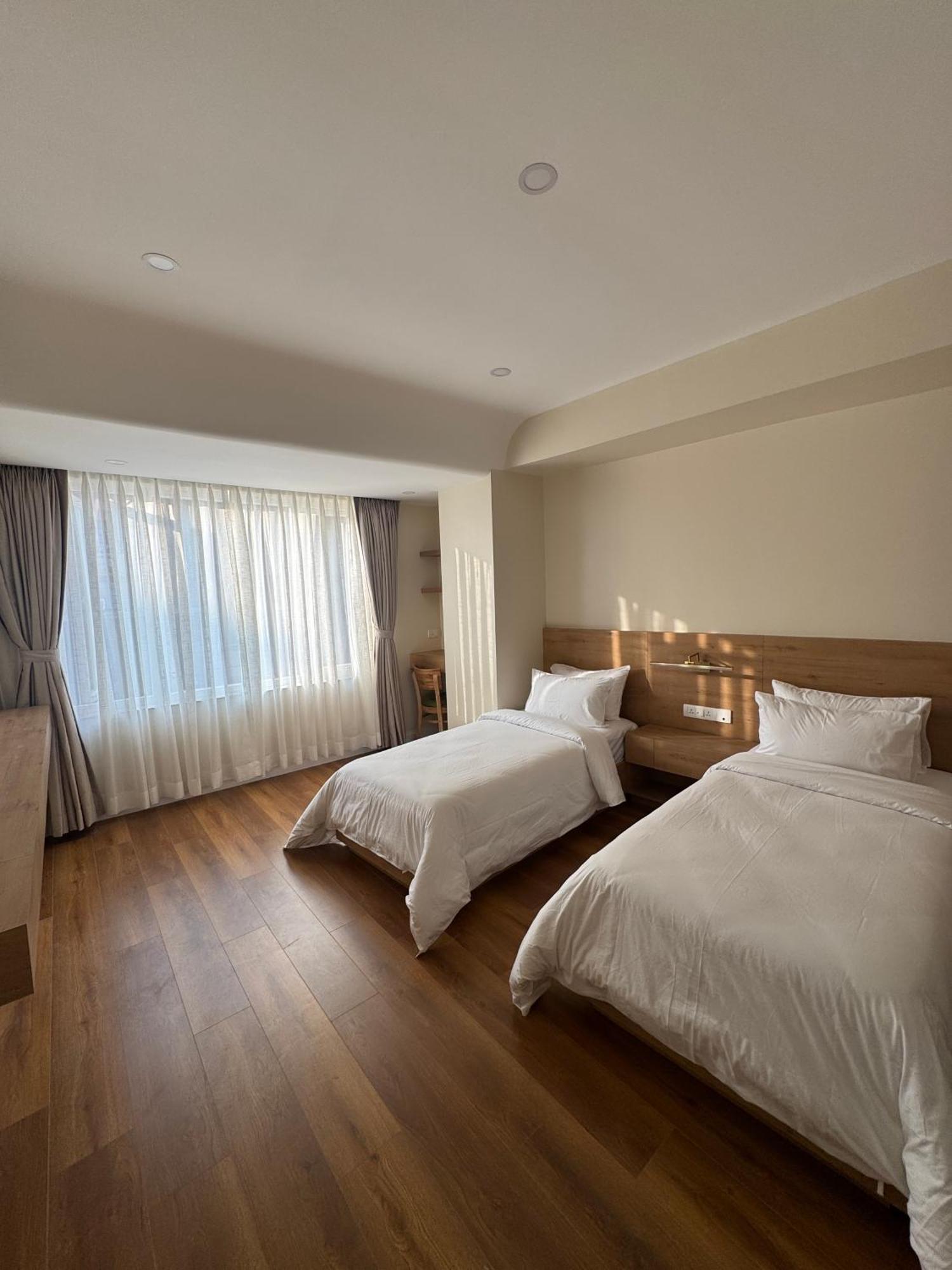 Snowlion Hotel