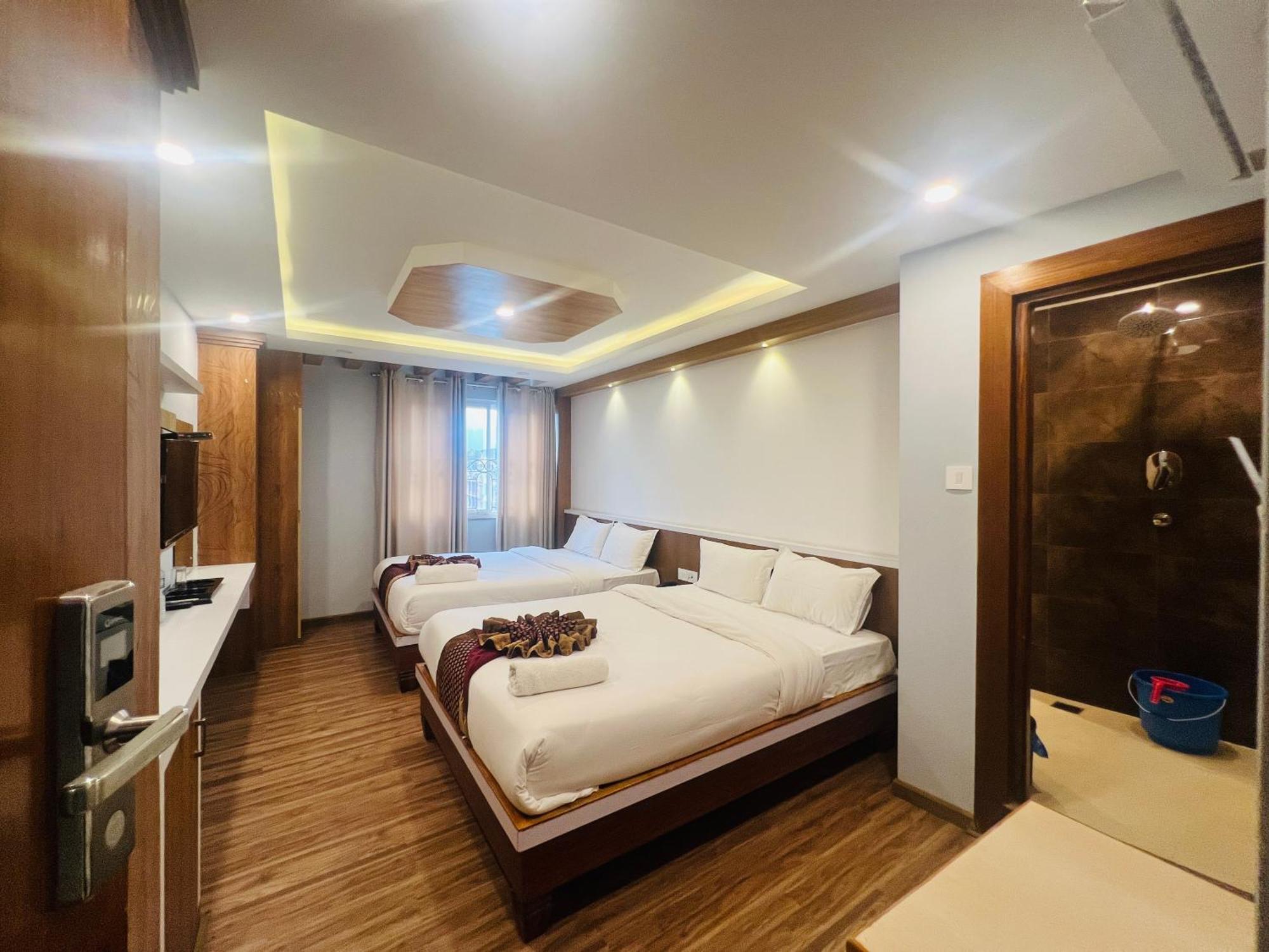 Nirakar 3*